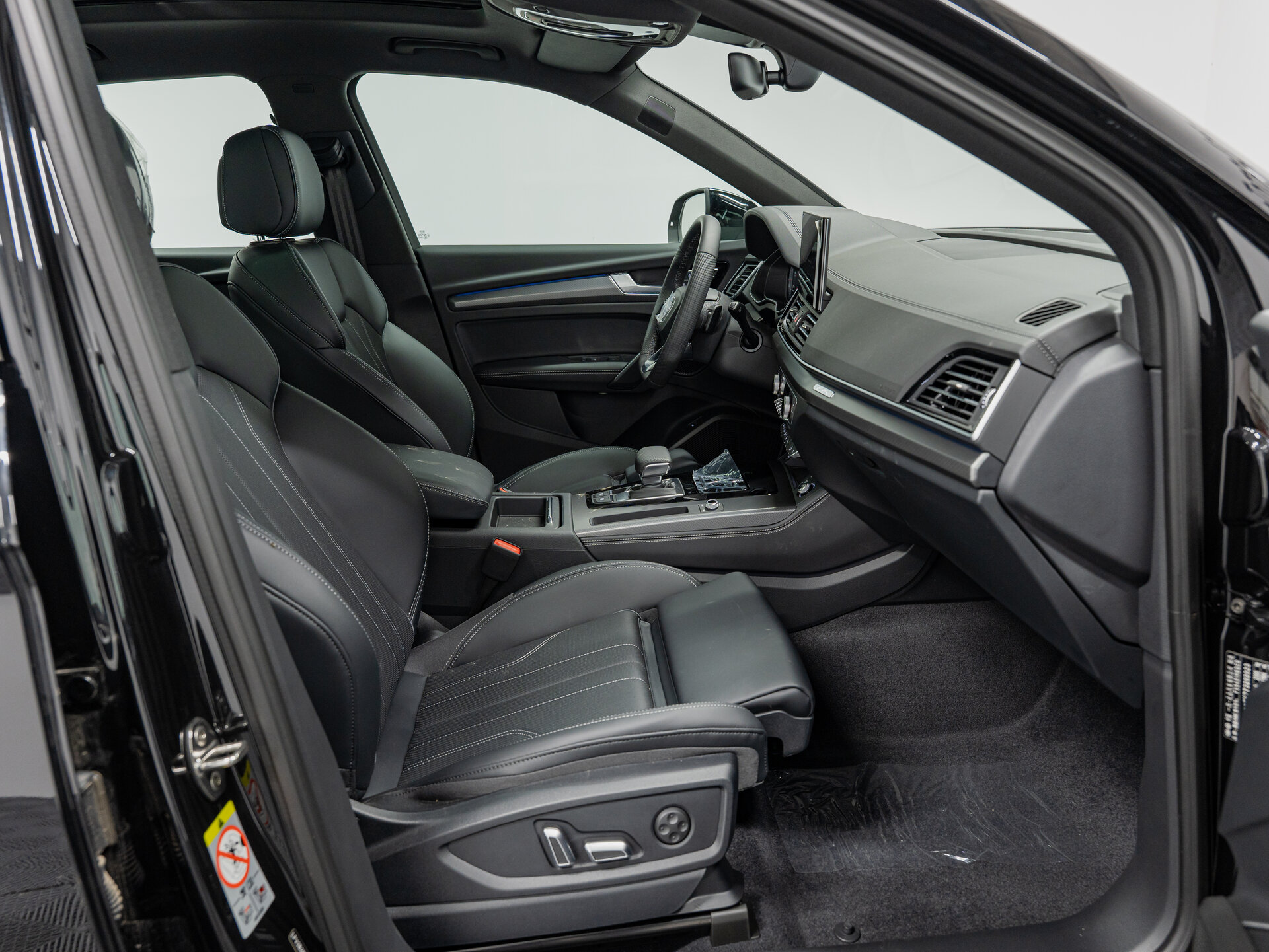Автомобиль Audi Q5 L 45 TFSI 2.0 AMT (245 л.с.) 4WD - 13