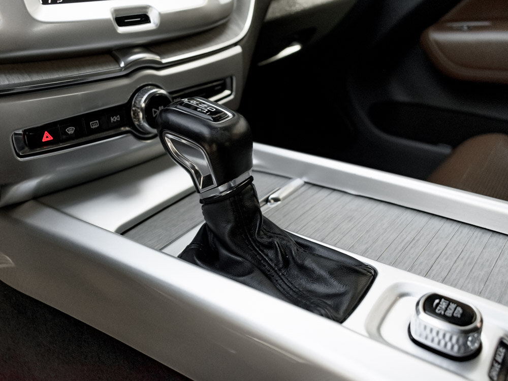 Купить Volvo XC60 2.0 AT (249 л.с.) 4WD, 2018 в Екатеренбурге