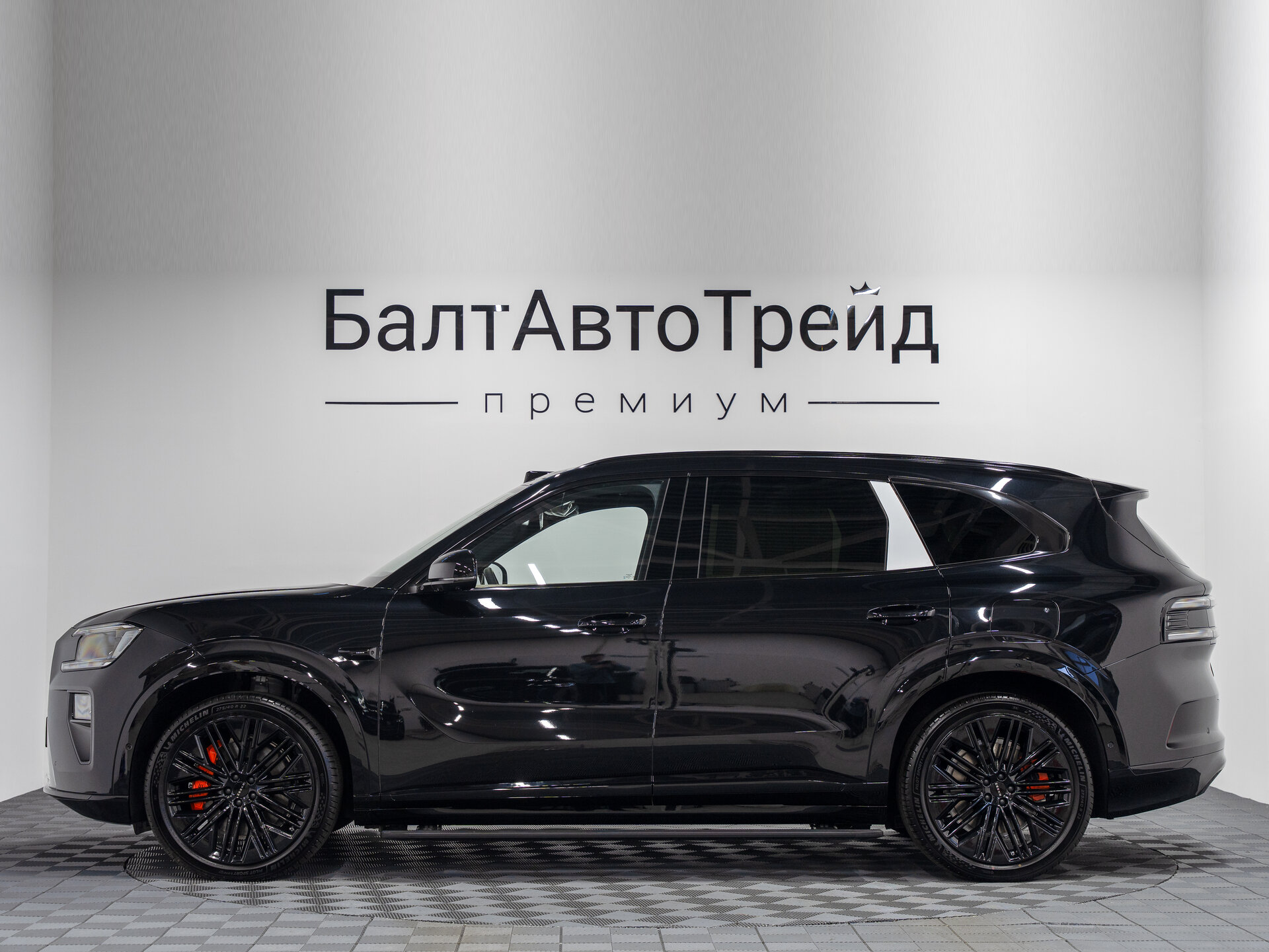 Автомобиль Zeekr 8X 70 kWh 2.0hyb AT (898 л.с.) 4WD - 11