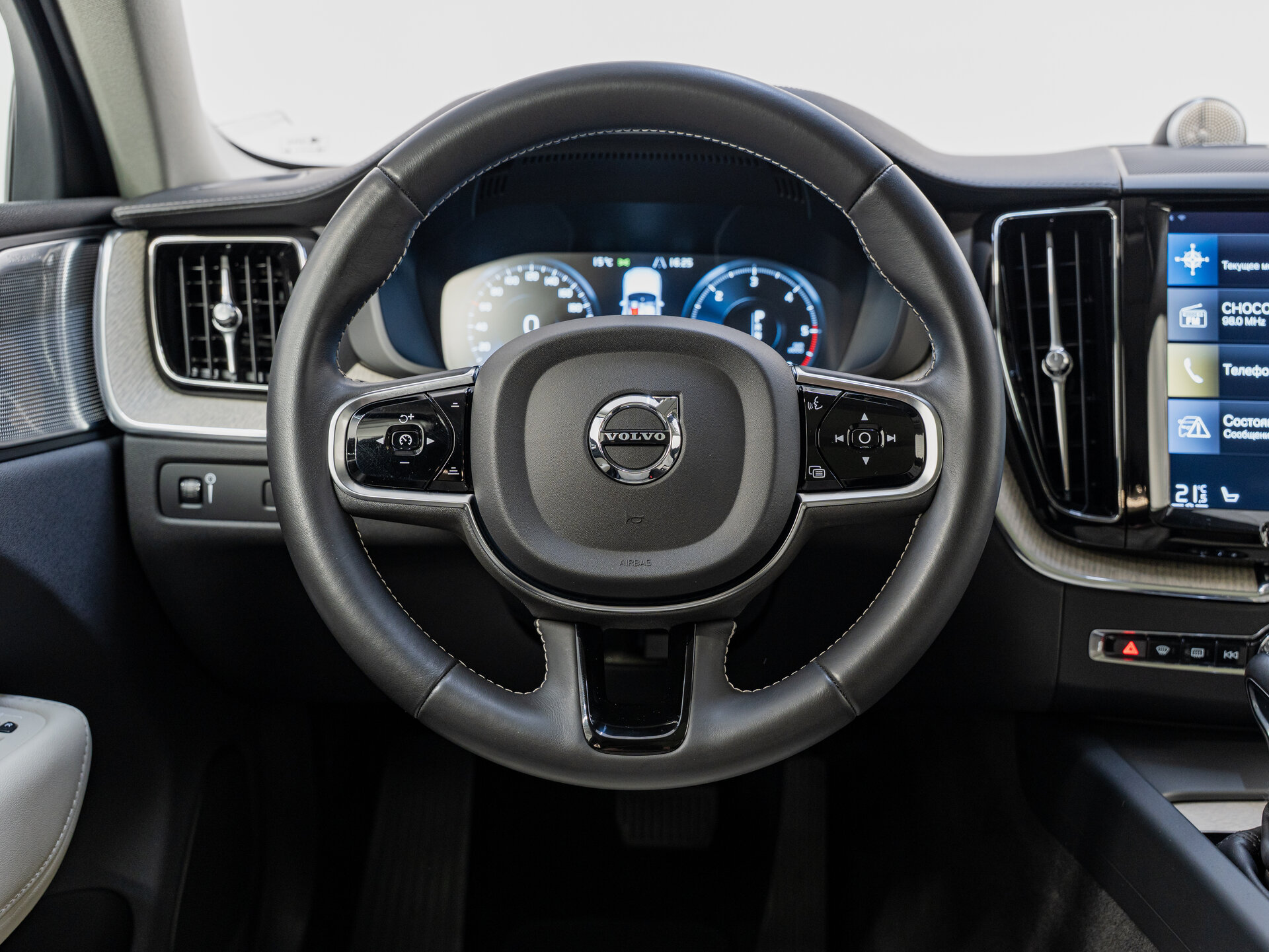 Автомобиль Volvo XC60 2.0d AT (190 л.с.) 4WD - 13