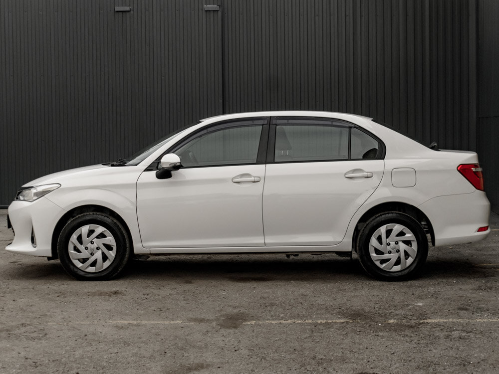 Купить Toyota Corolla Axio 1.5 CVT (103 л.с.) 4WD, 2019 в Екатеренбурге