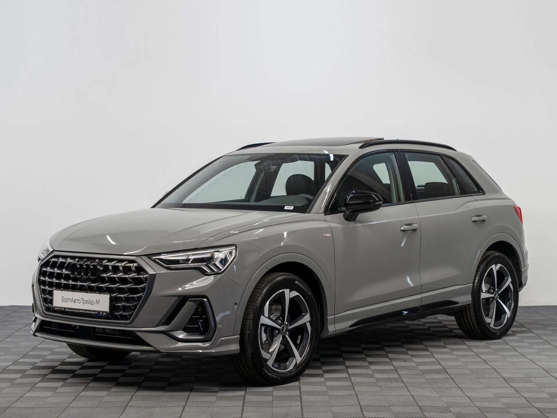 Автомобиль Audi Q3 35 TFSI 1.5 AMT (160 л.с.) - 1