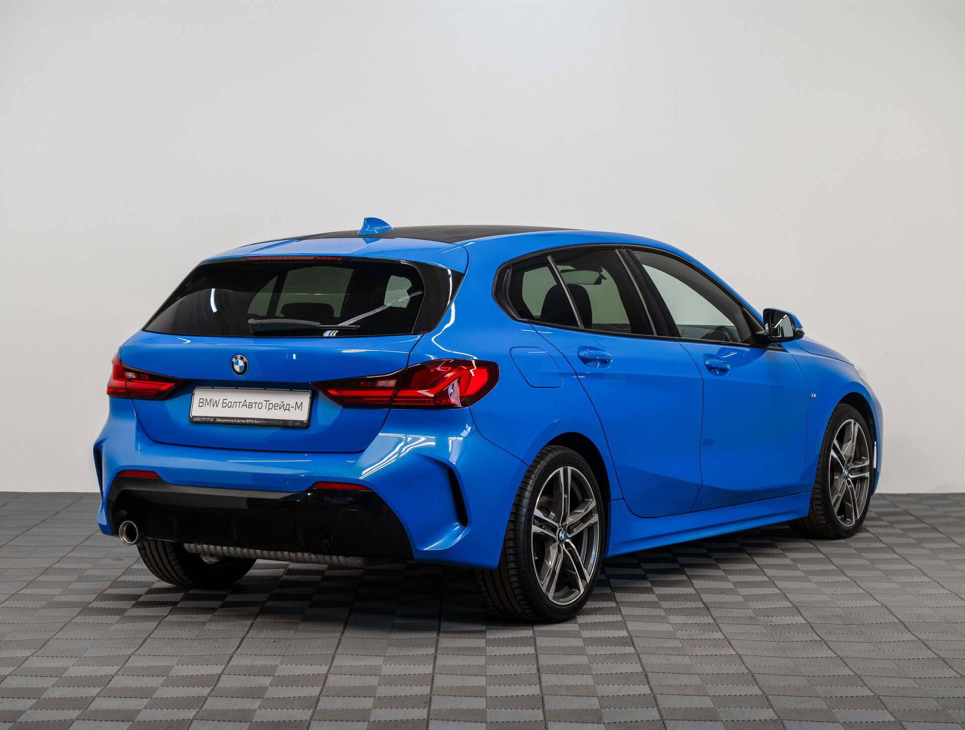 Автомобиль BMW 1 серии 118i 1.5 AMT (140 л.с.) - 5