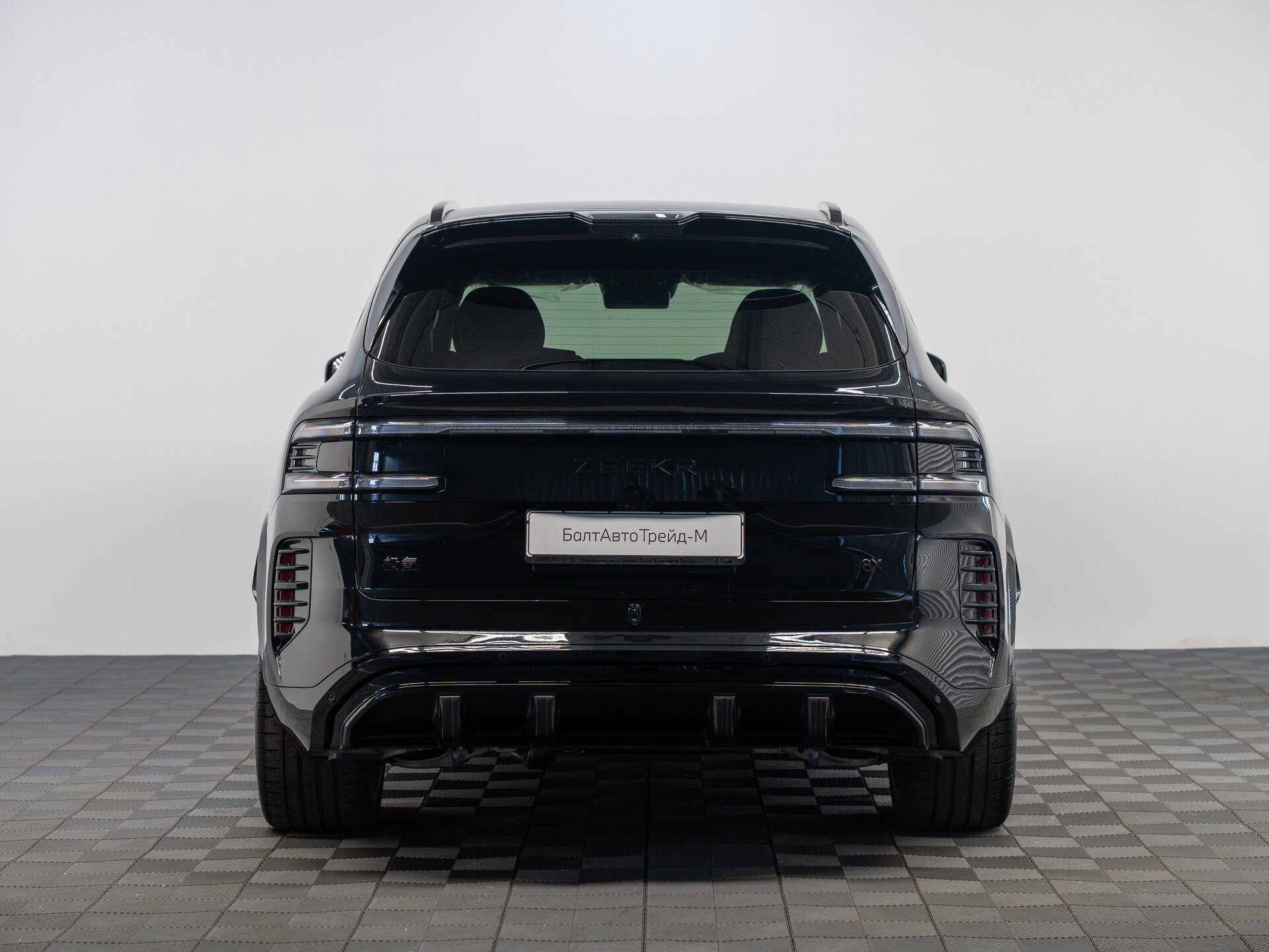 Автомобиль Zeekr 8X Dawn 2.0hyb AT (1401 л.с.) 4WD - 5