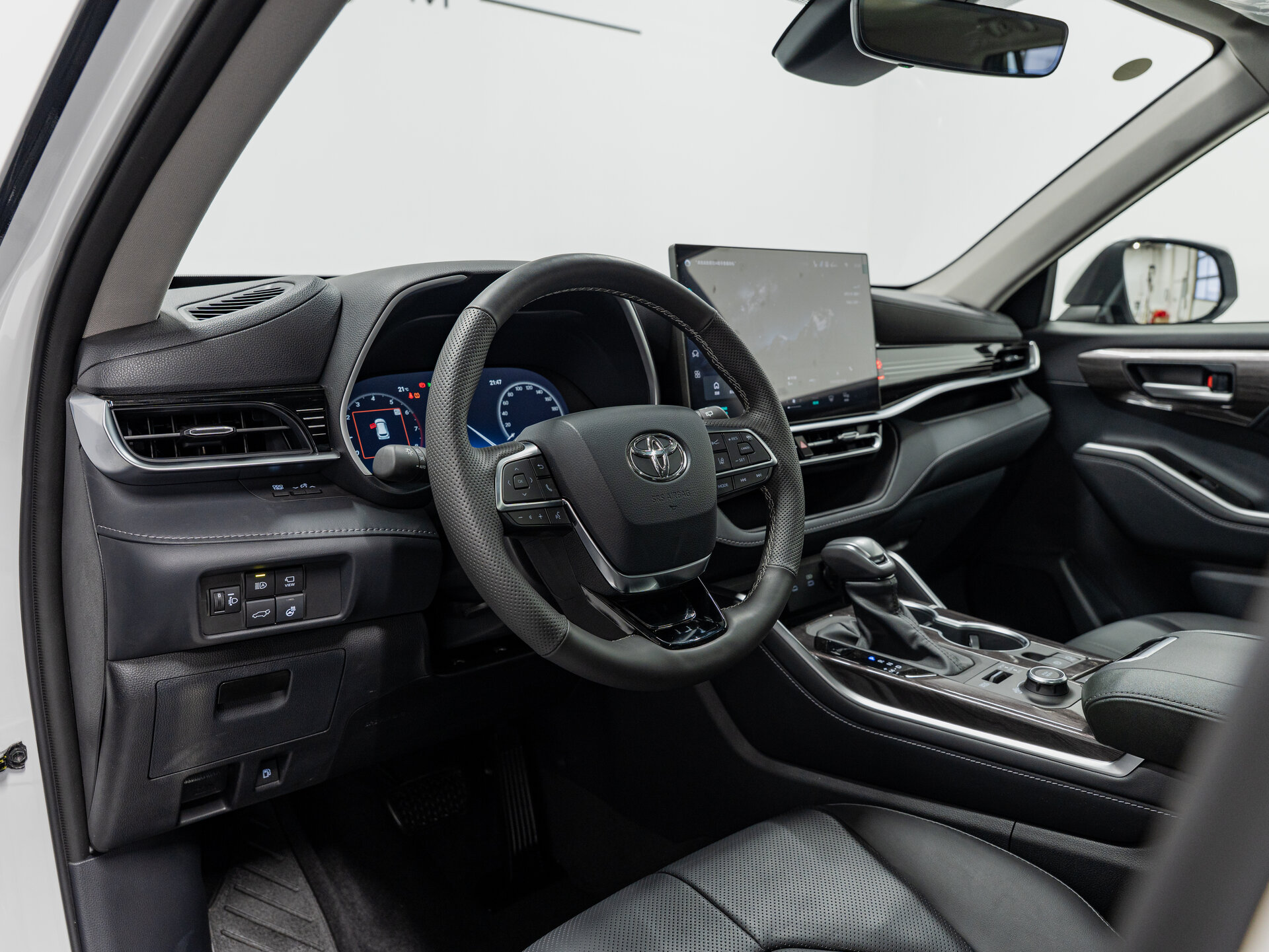 Автомобиль Toyota Highlander 2.0 AT (248 л.с.) 4WD - 12