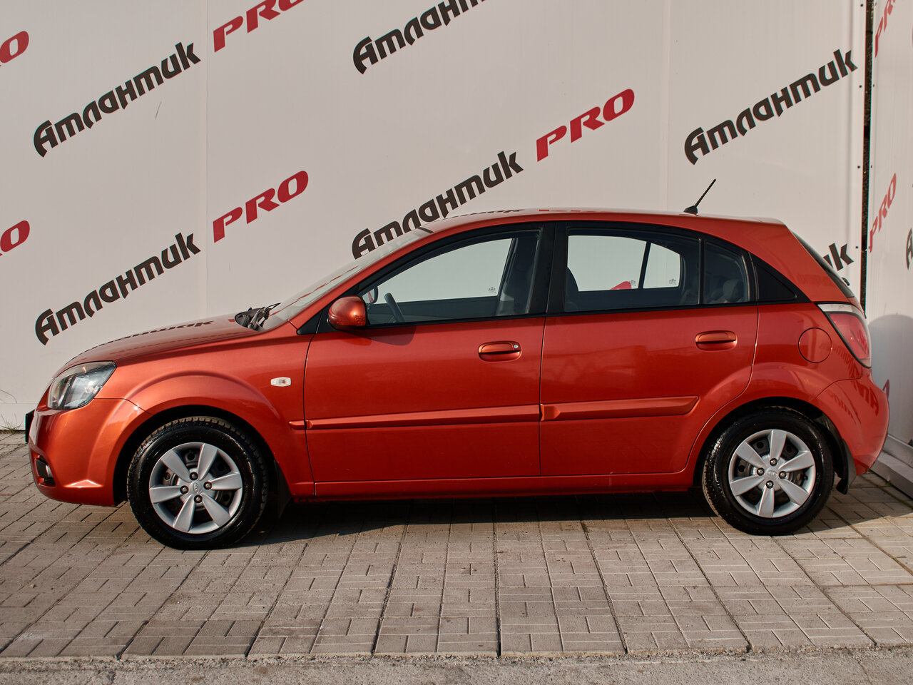 Купить Kia Rio 1.4 MT (95 л.с.), 2010 в Екатеренбурге