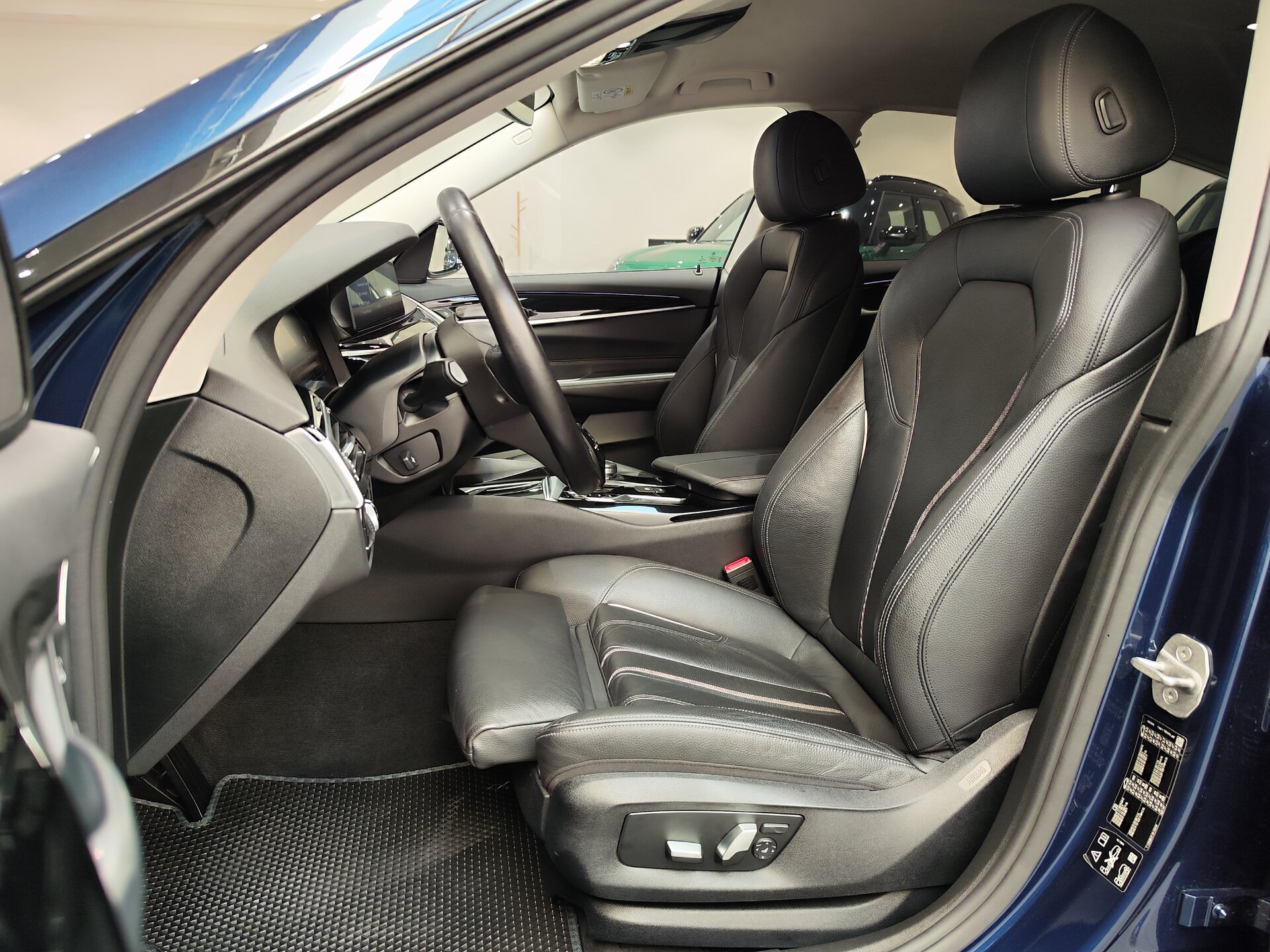 Автомобиль BMW 6 серии 620d xDrive 2.0d AT (190 л.с.) 4WD - 8