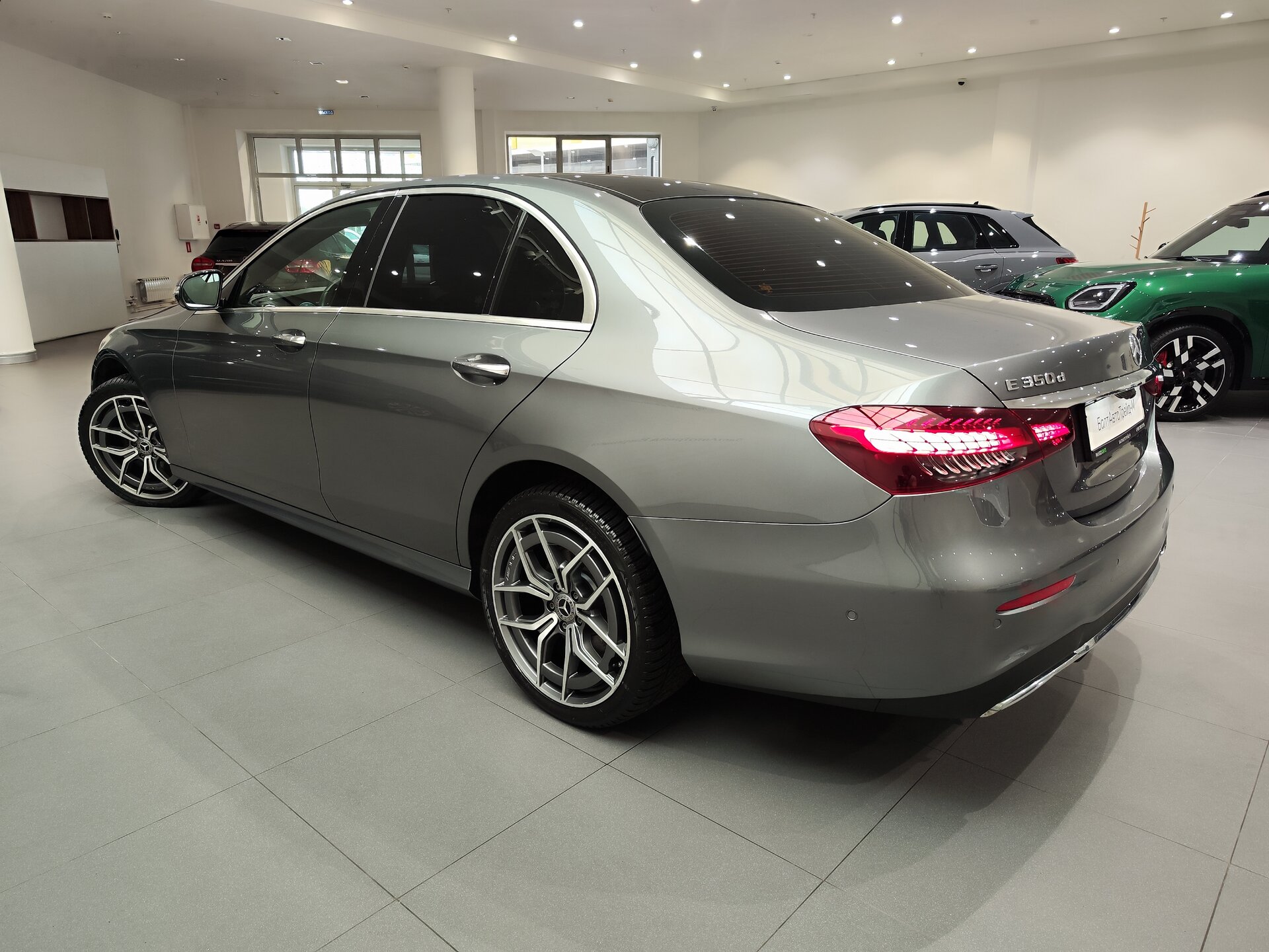 Автомобиль Mercedes-Benz E-Класс 350 d 2.9d AT (249 л.с.) 4WD - 4