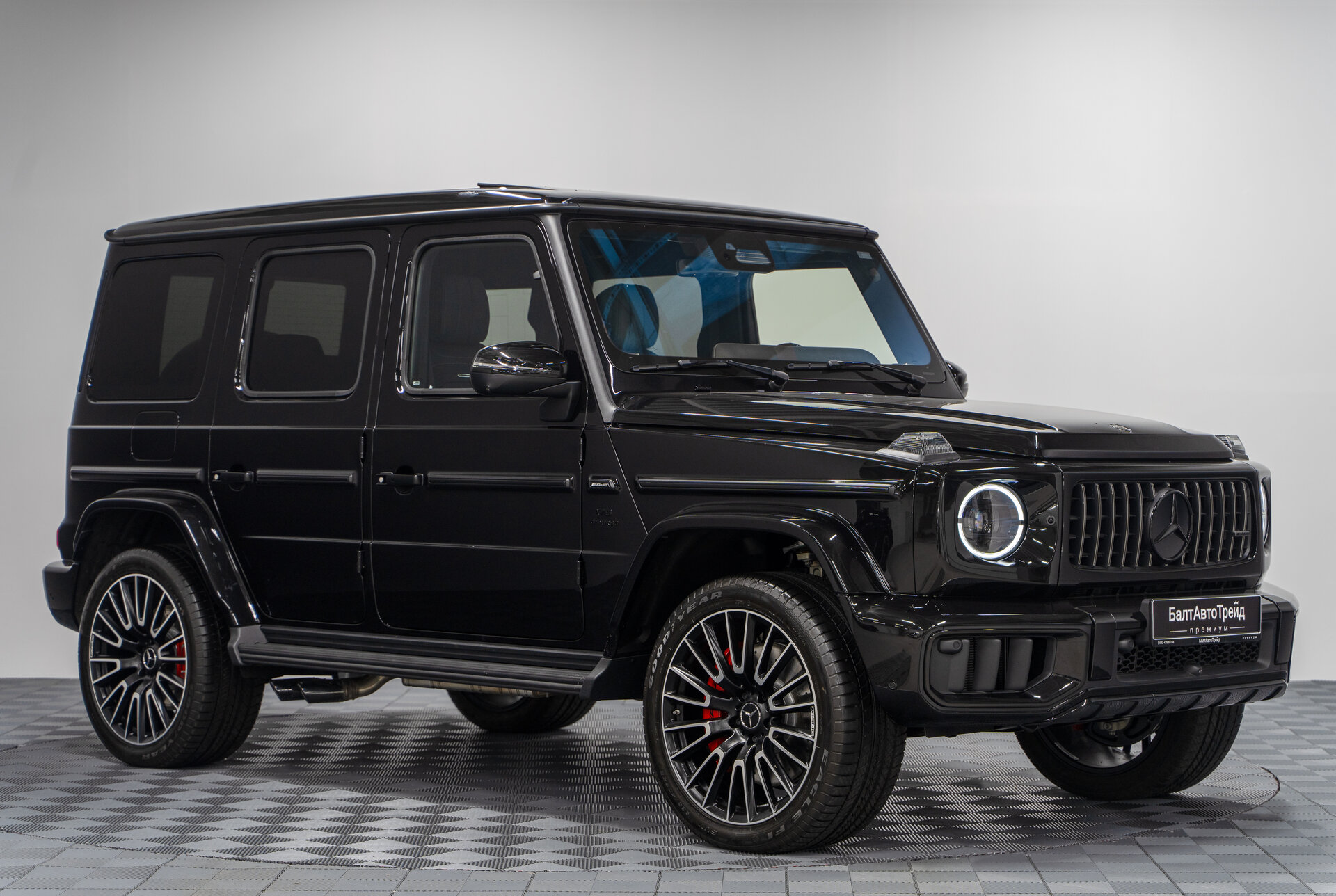 Автомобиль Mercedes-Benz G-Класс AMG 63 AMG 4.0 AT (585 л.с.) 4WD - 2