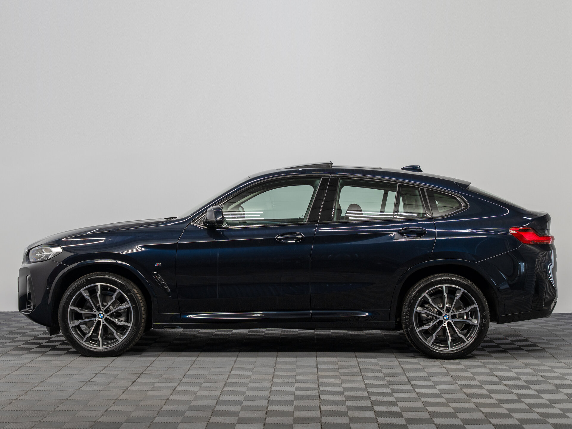 Автомобиль BMW X4 30i 2.0 AT (245 л.с.) 4WD - 5