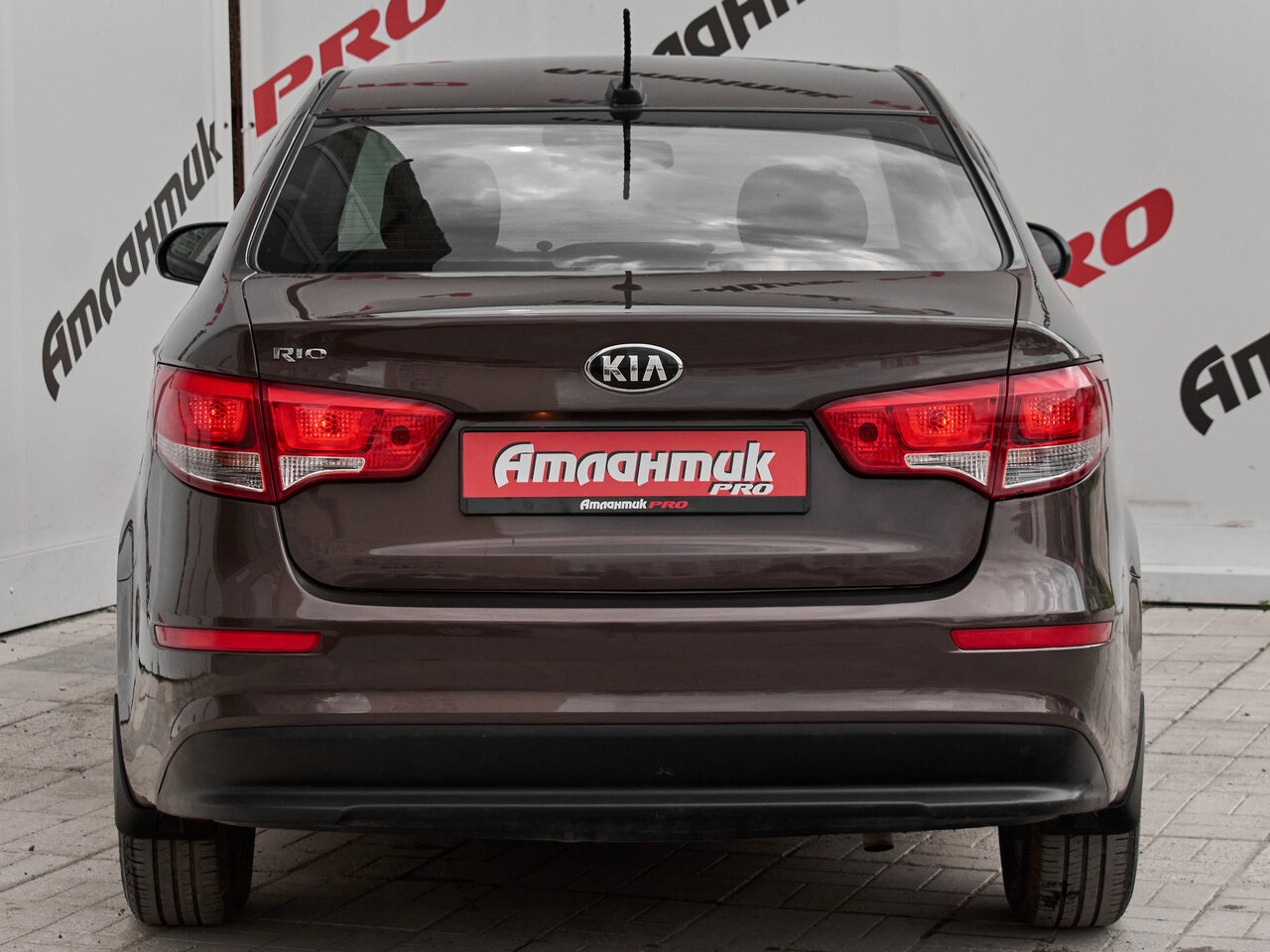 Купить Kia Rio 1.6 AT (123 л.с.), 2017 в Екатеренбурге