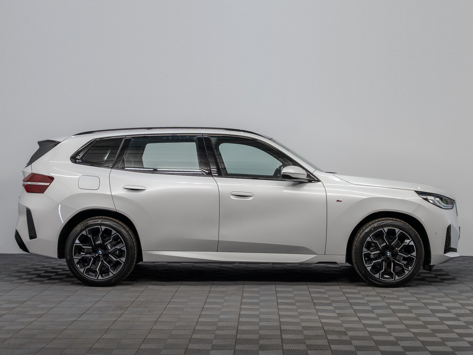 Автомобиль BMW X3 30L xDrive 2.0 AT (258 л.с.) 4WD - 4