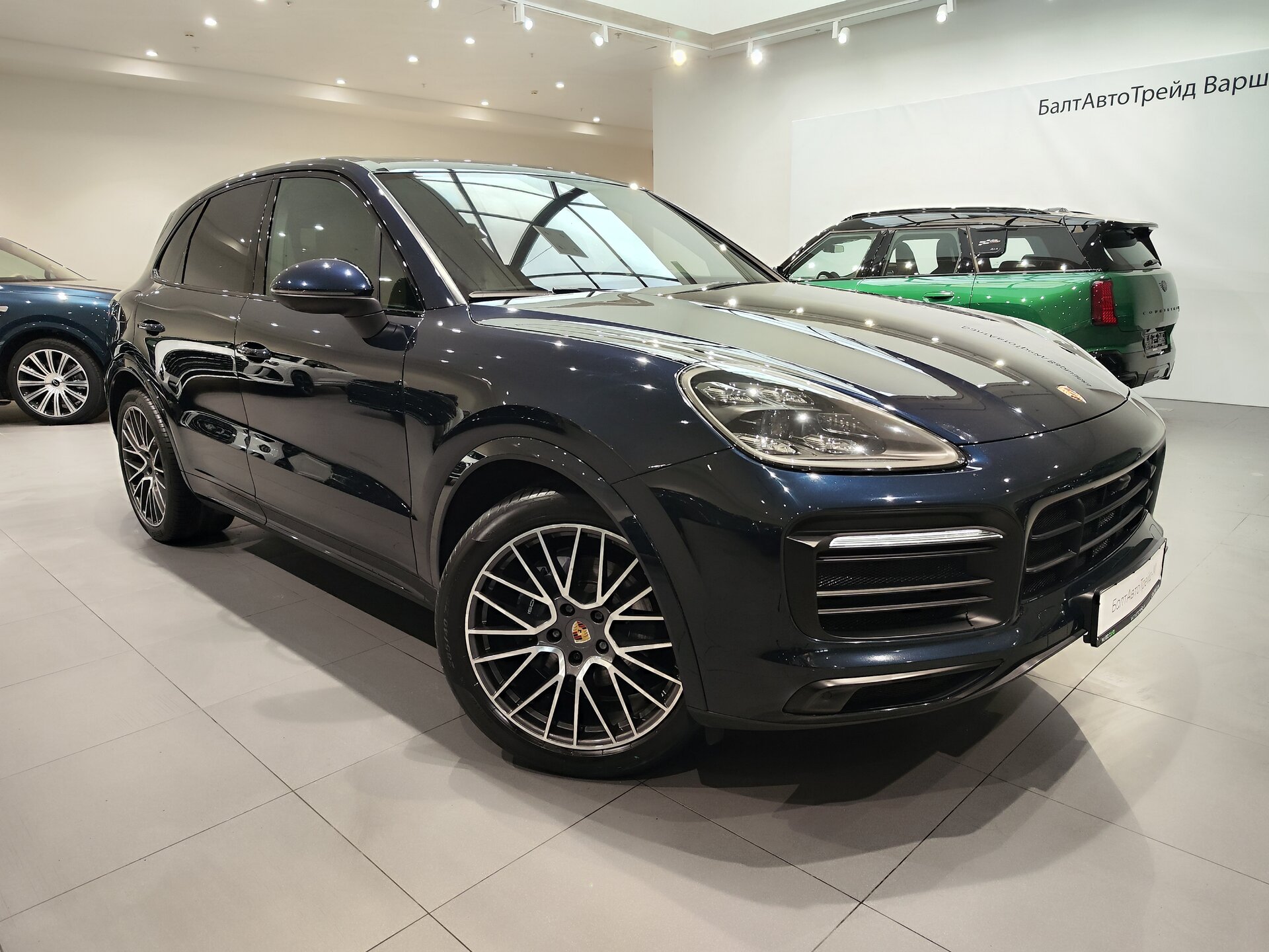 Автомобиль Porsche Cayenne 3.0 AT (340 л.с.) 4WD - 3