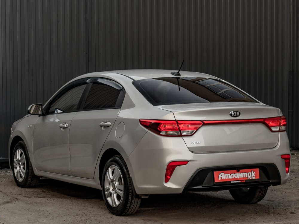 Купить Kia Rio 1.6 AT (123 л.с.), 2018 в Екатеренбурге