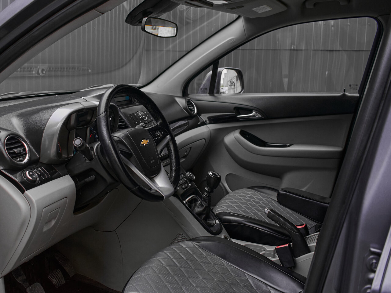 Купить Chevrolet Orlando 1.8 MT (141 л.с.), 2012 в Екатеренбурге