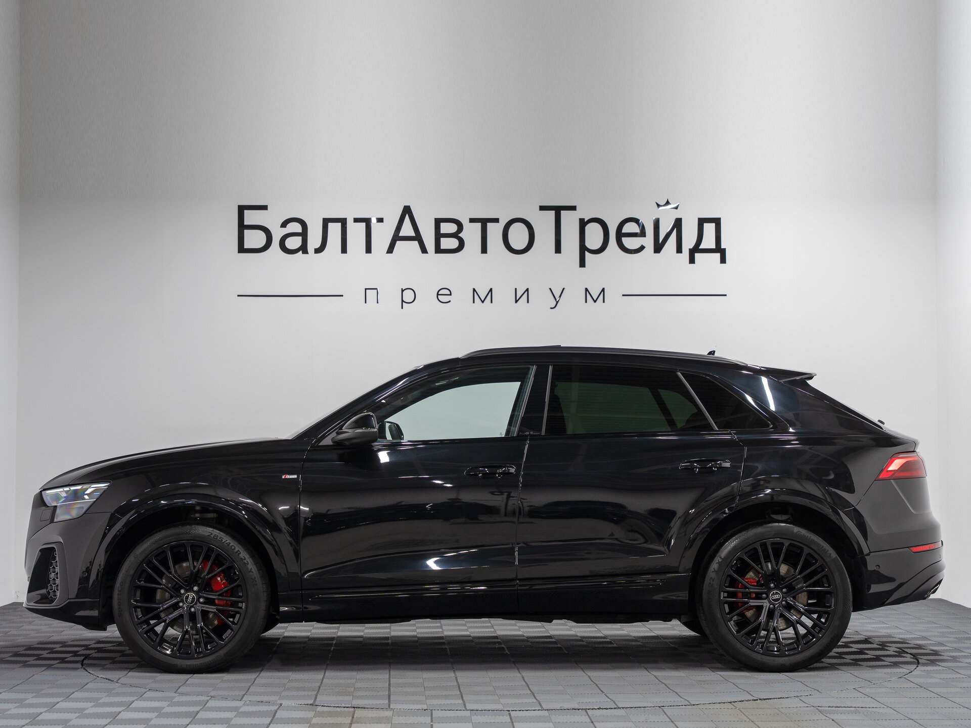 Автомобиль Audi Q8 45 TDI 3.0d AT (231 л.с.) 4WD - 11