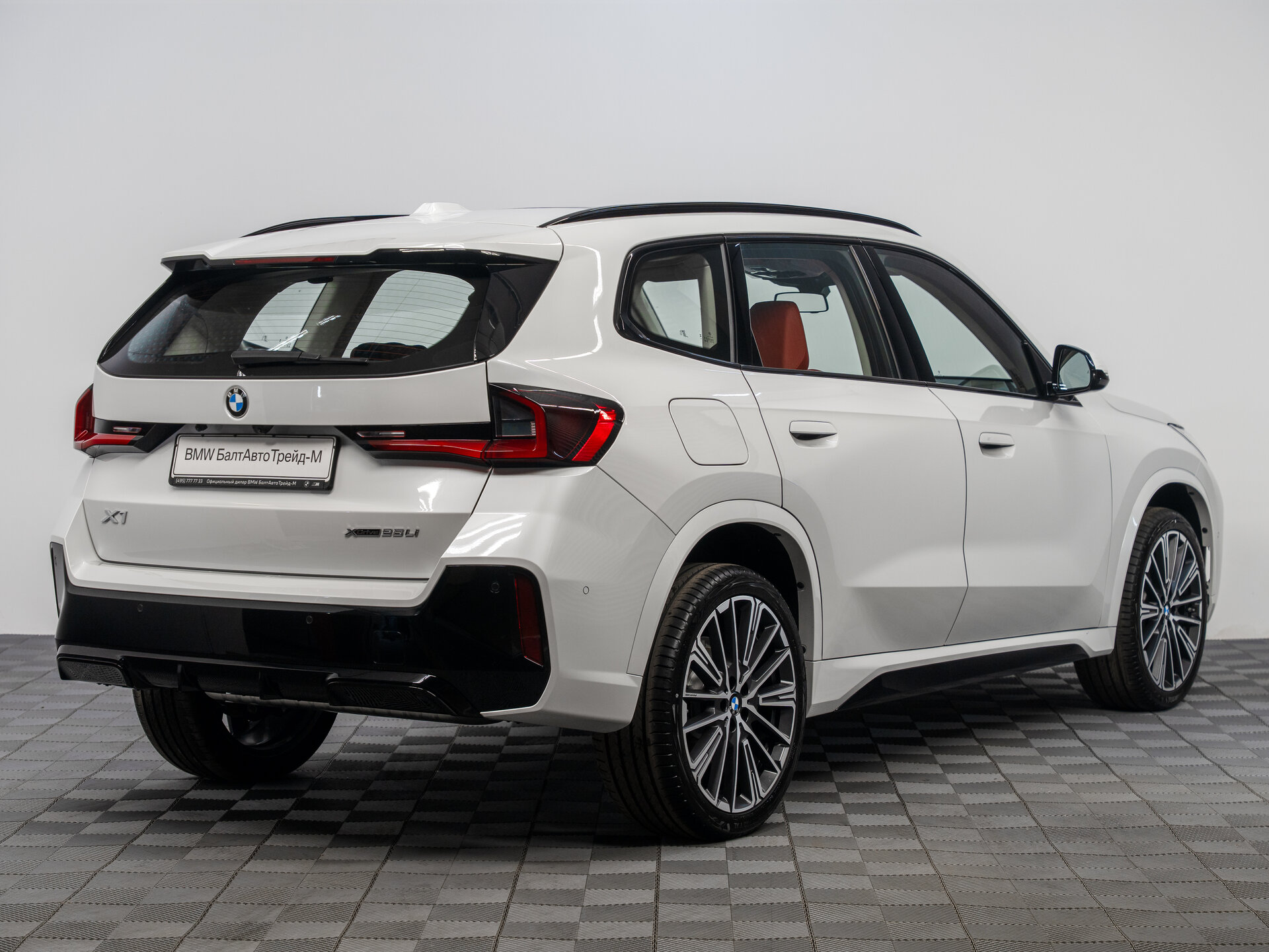 Автомобиль BMW X1 25Li xDrive 2.0 AMT (204 л.с.) 4WD - 5