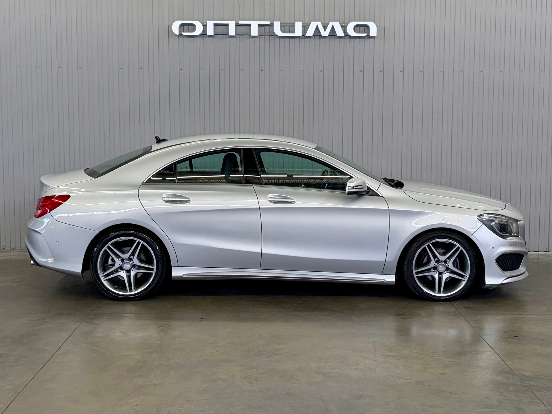 Mercedes-Benz CLA 