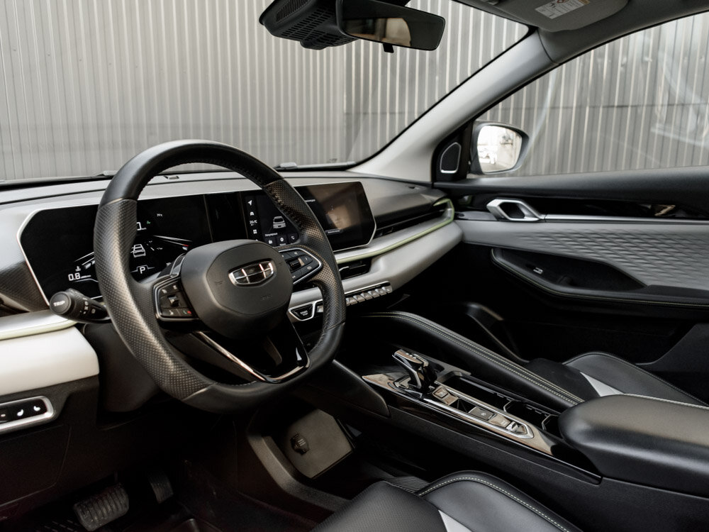 Купить Geely Coolray 1.5 AMT (177 л.с.), 2023 в Екатеренбурге