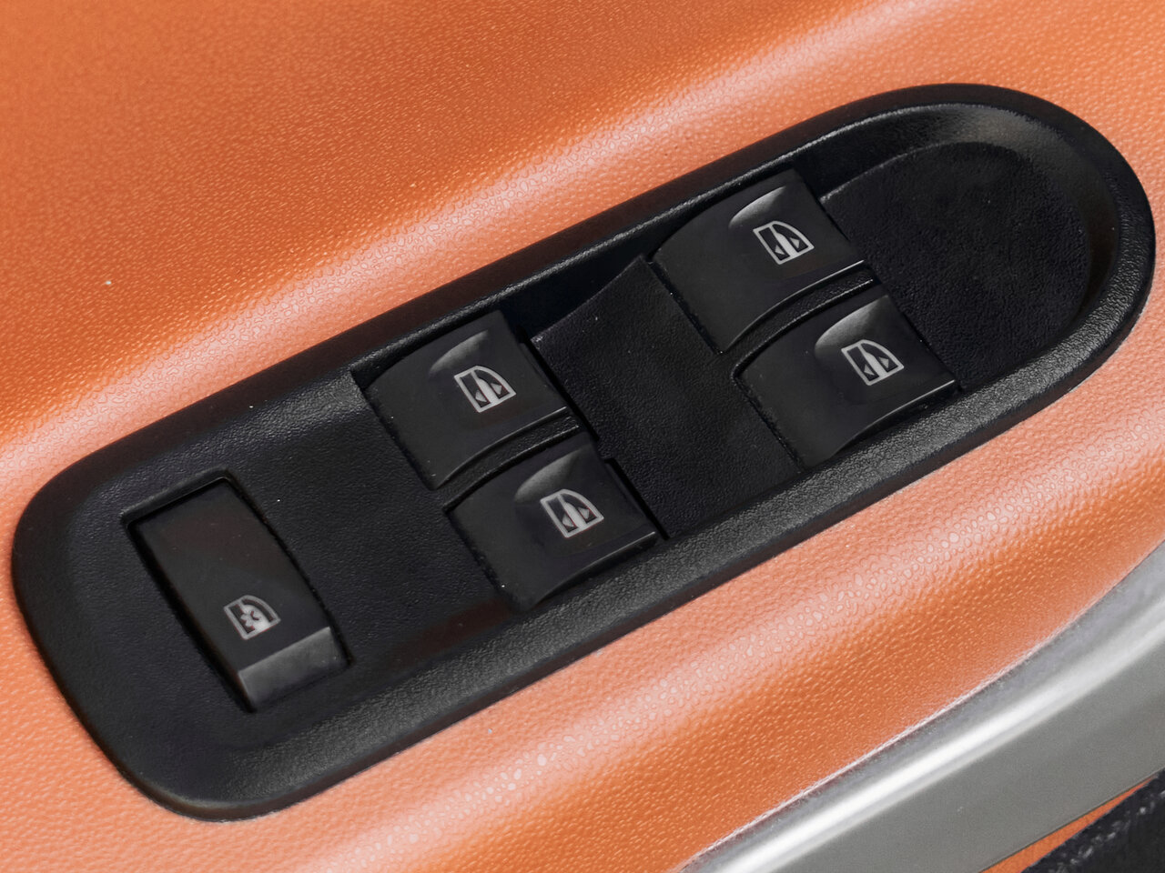 Купить Lada (ВАЗ) XRAY Cross 1.6 CVT (113 л.с.), 2019 в Екатеренбурге