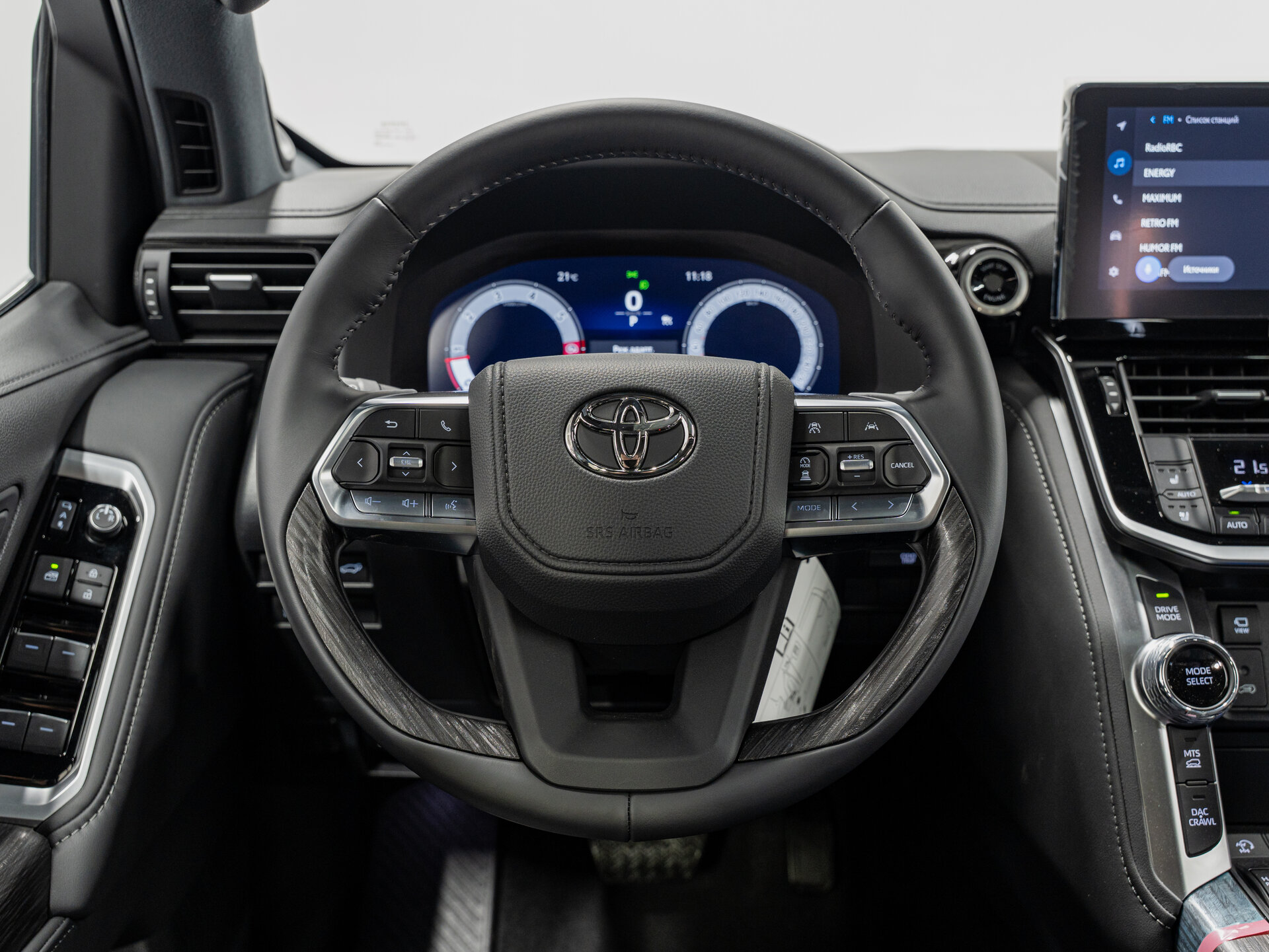 Автомобиль Toyota Land Cruiser 3.4 AT (415 л.с.) 4WD - 16