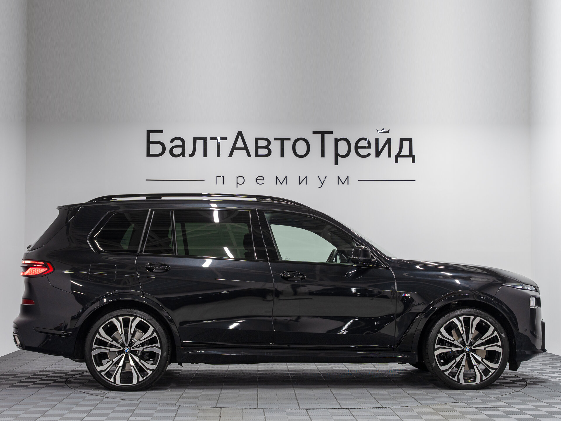 Автомобиль BMW X7 40d 3.0d AT (340 л.с.) 4WD - 6