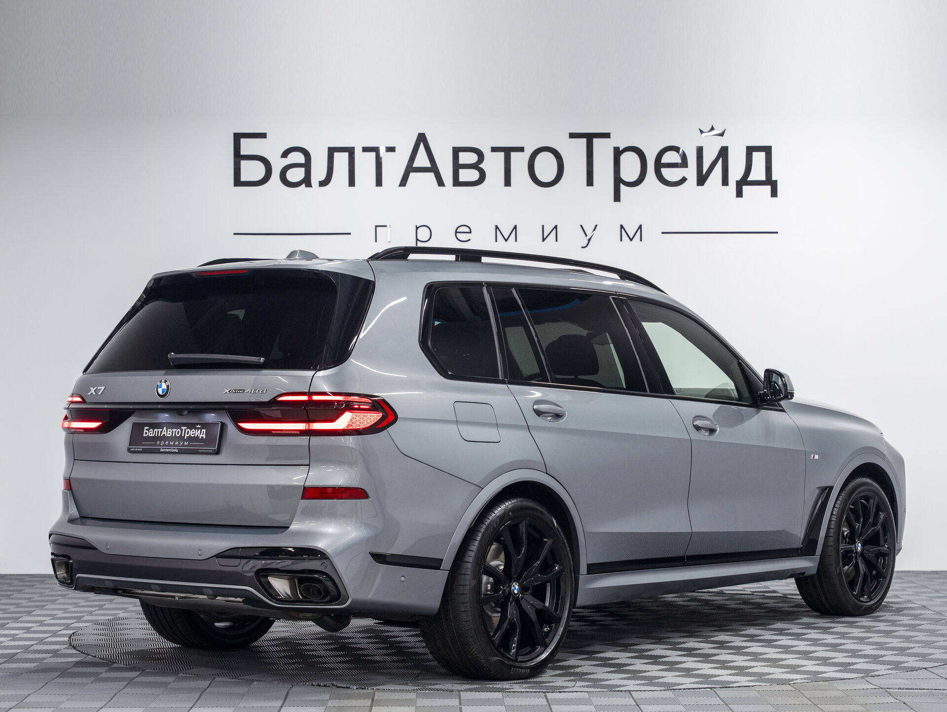 Автомобиль BMW X7 40d 3.0d AT (340 л.с.) 4WD - 7