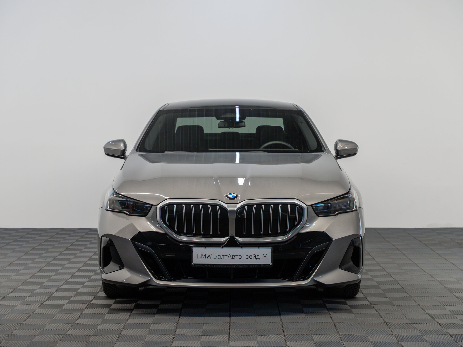 Автомобиль BMW 5 серии 520d xDrive 2.0d AT (197 л.с.) 4WD - 5