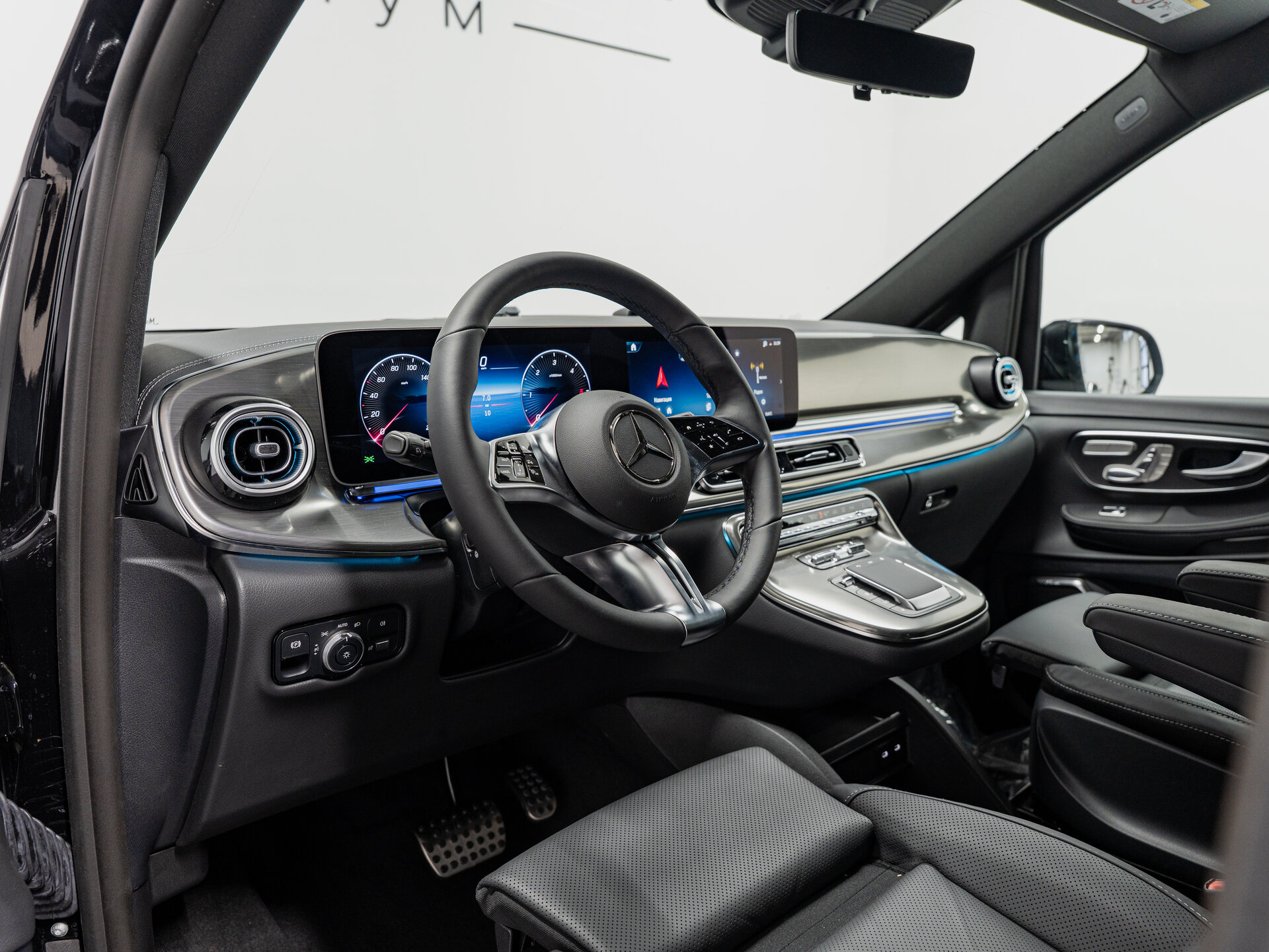 Автомобиль Mercedes-Benz V-Класс 300 d экстра длинный 2.0d AT (237 л.с.) 4WD - 12