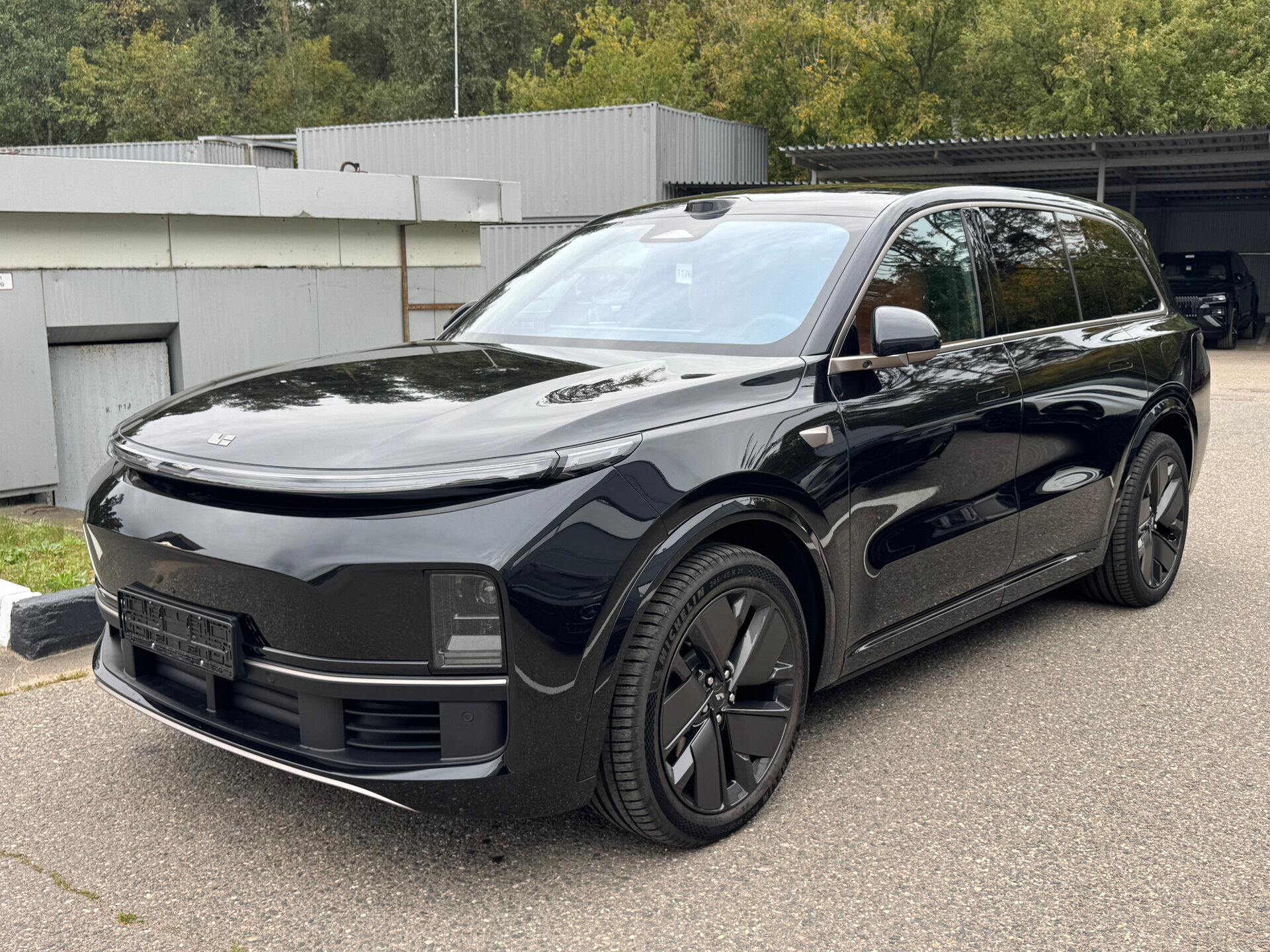 Автомобиль LiXiang L9 52.3 kWh 1.5hyb AT (449 л.с.) 4WD - 1