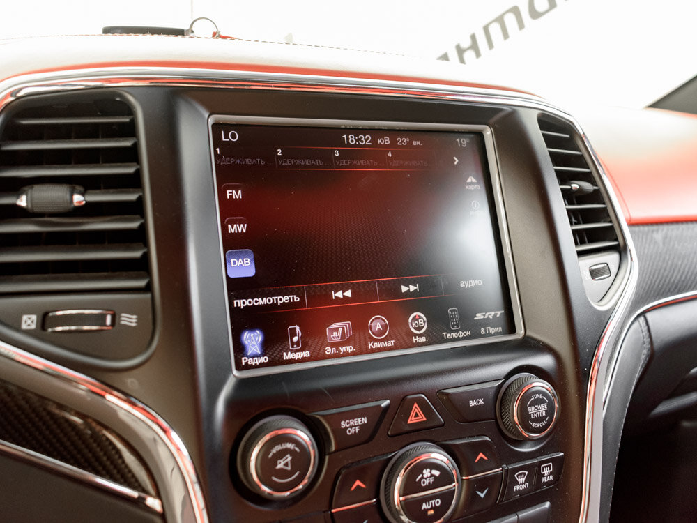 Купить Jeep Grand Cherokee SRT 6.4 AT (468 л.с.) 4WD, 2013 в Екатеренбурге