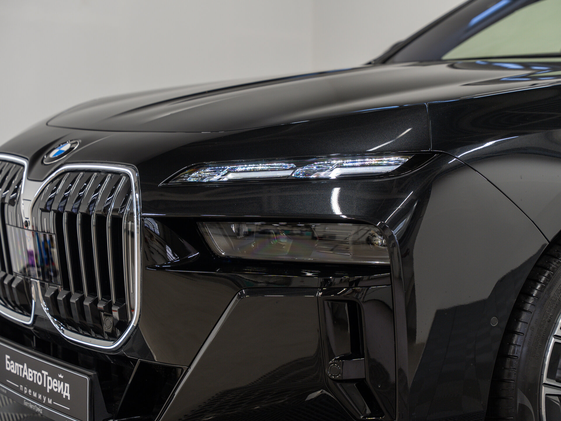 Автомобиль BMW 7 серии 740i xDrive 3.0 AT (380 л.с.) 4WD - 2