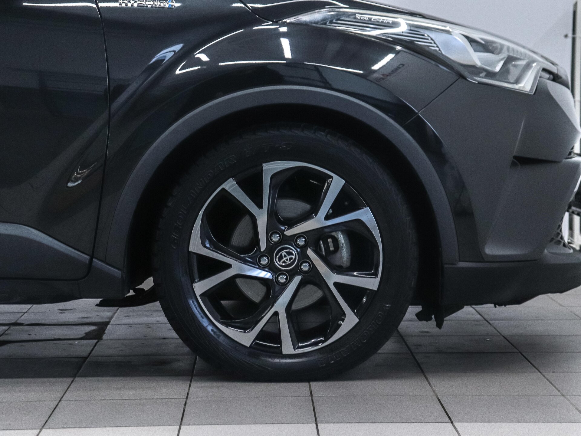 Toyota C-HR 2017 29