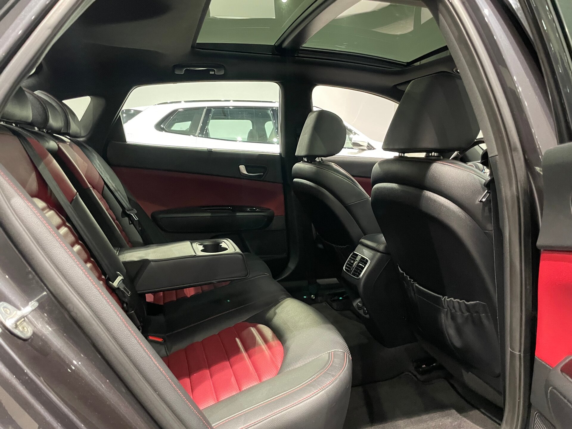 Автомобиль Kia Optima 2.4 AT (188 л.с.) - 10