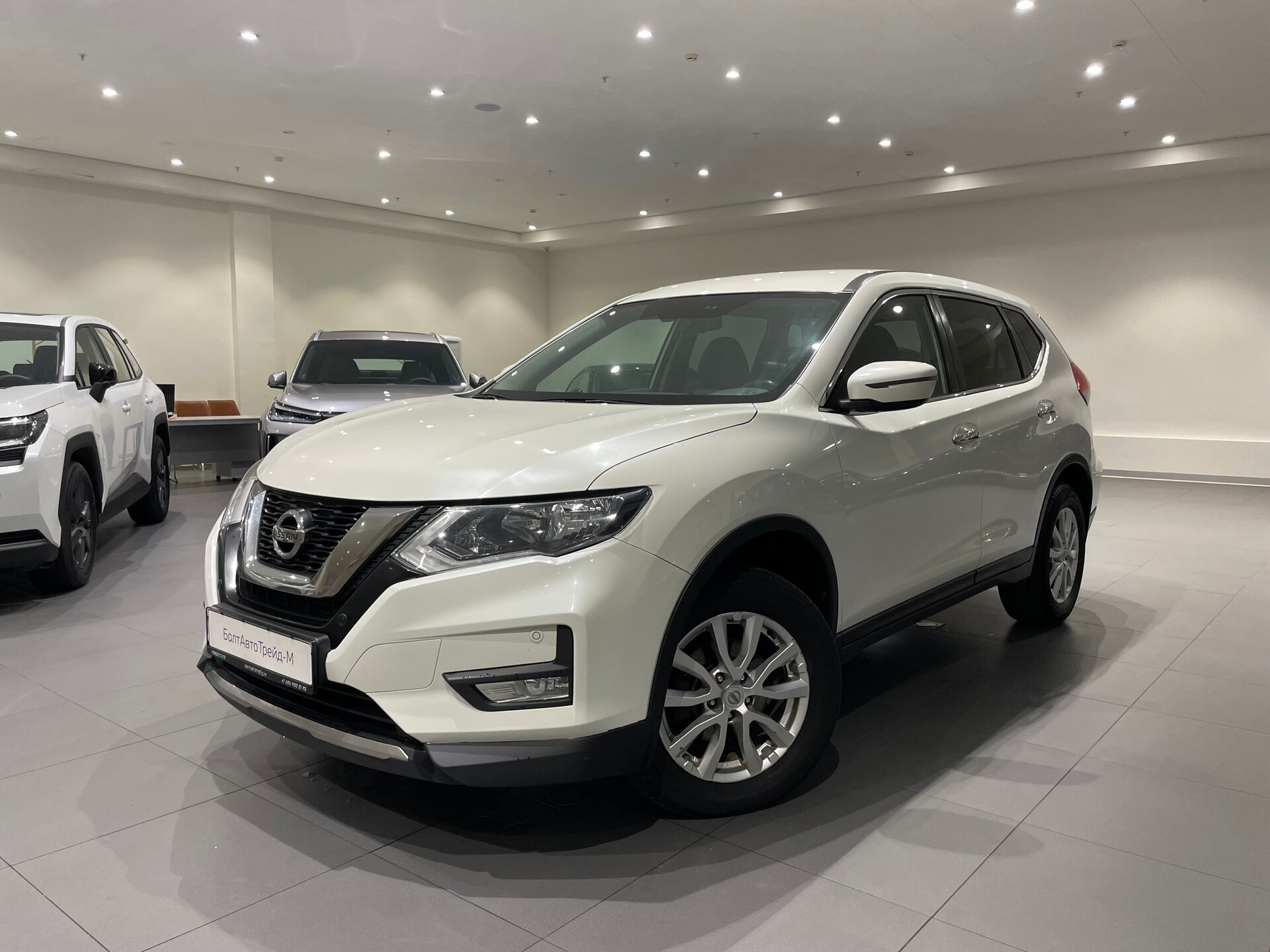 Автомобиль Nissan X-Trail 2.0 CVT (144 л.с.) - 1