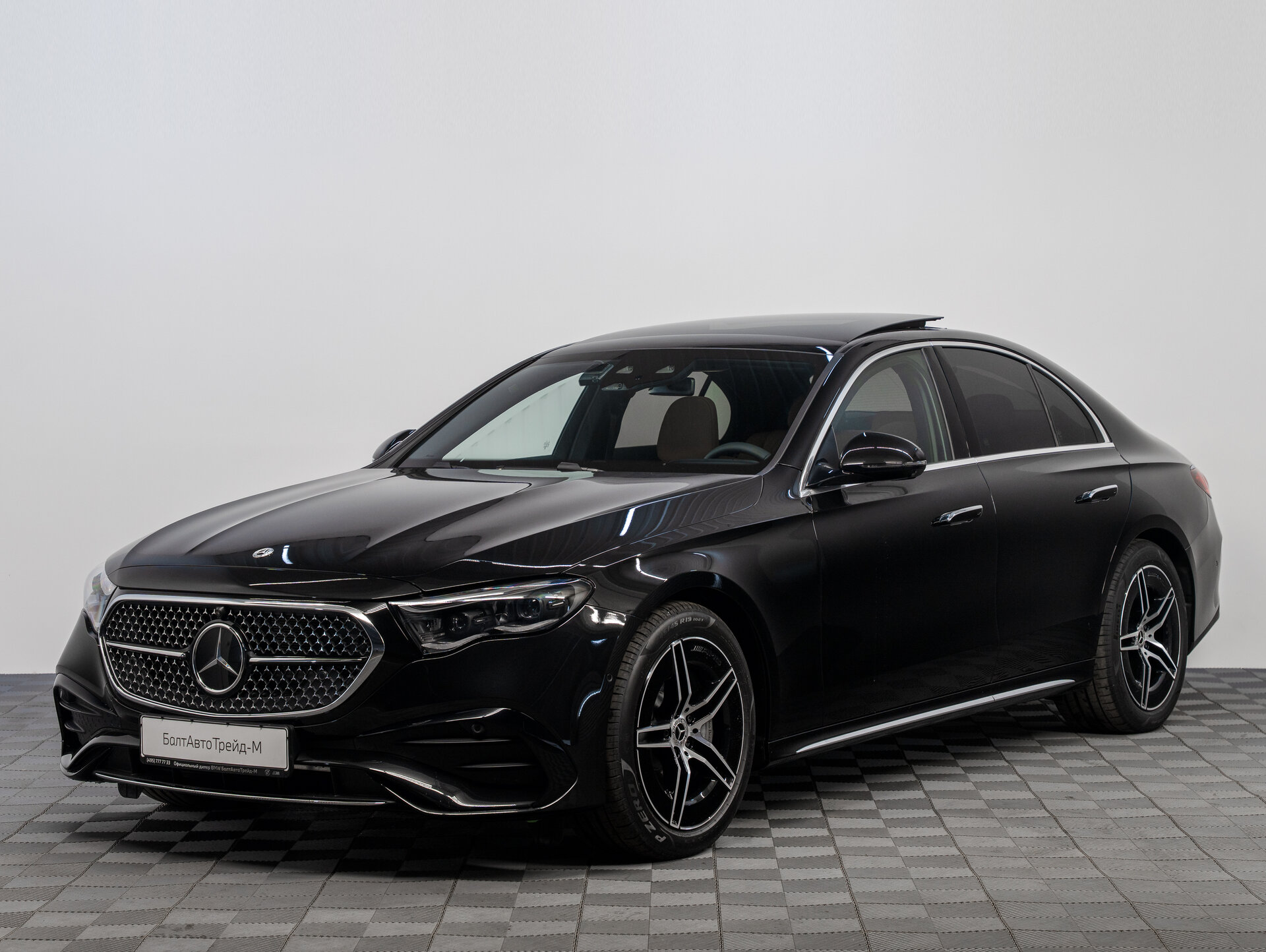 Автомобиль Mercedes-Benz E-Класс 300 2.0 AT (258 л.с.) 4WD - 1
