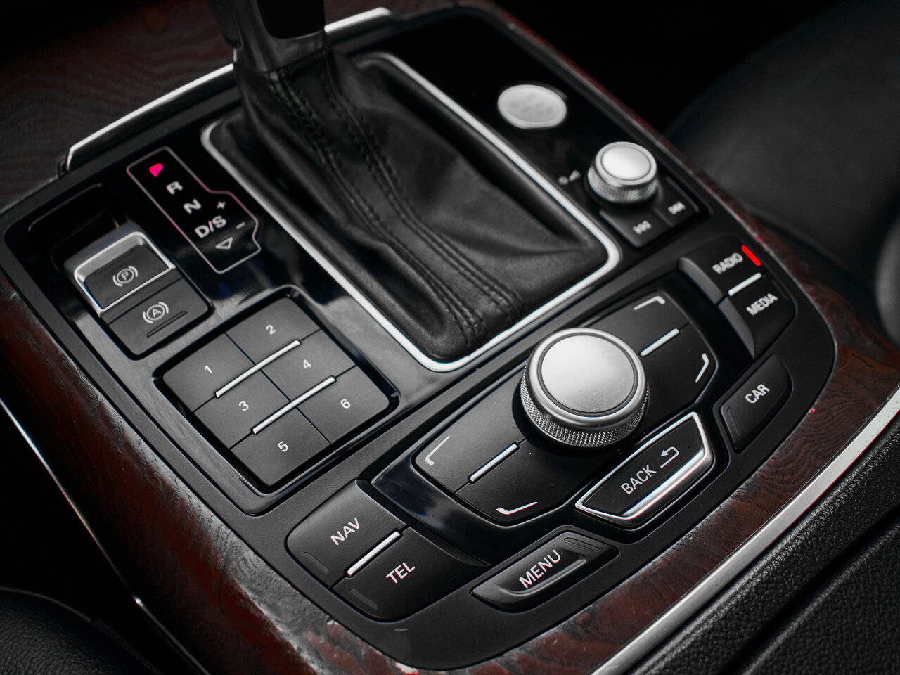 Купить Audi A6 2.0 CVT (180 л.с.), 2012 в Екатеренбурге