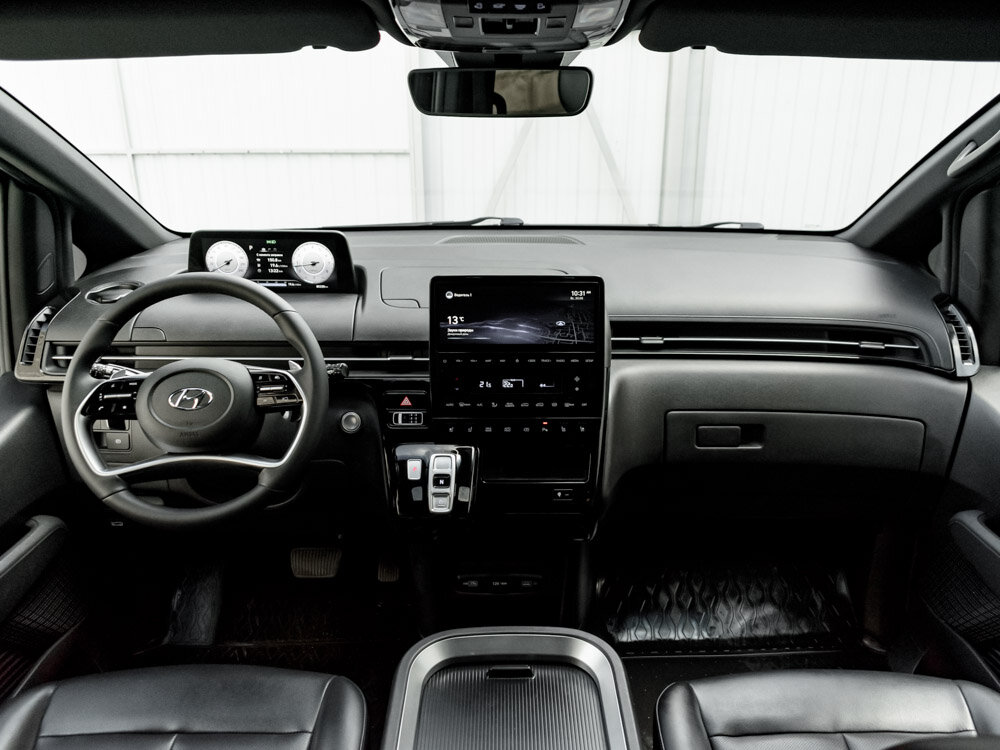 Купить Hyundai Staria 3.5 AT (249 л.с.), 2022 в Екатеренбурге