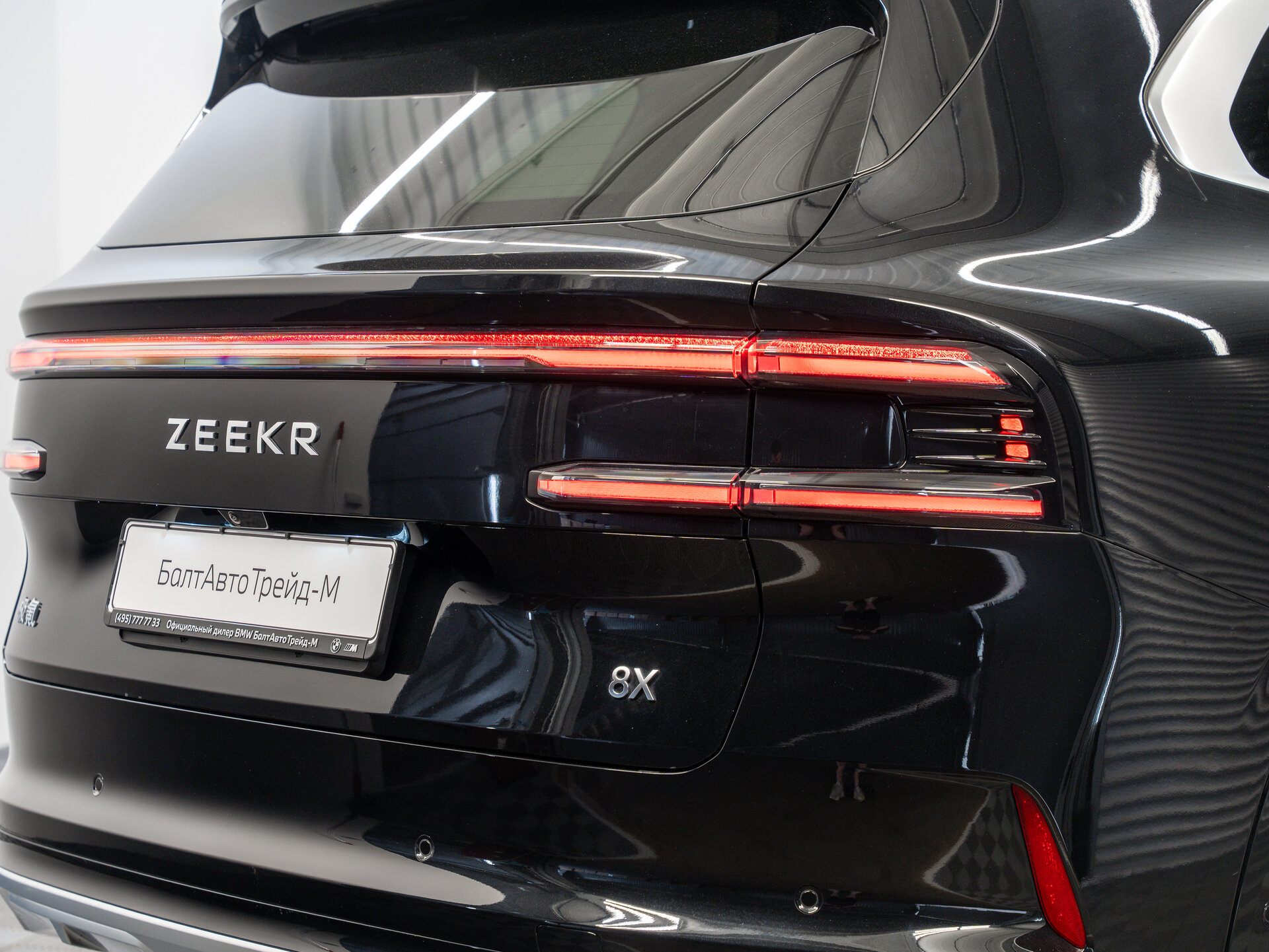 Автомобиль Zeekr 8X 55 kWh 2.0hyb AT (898 л.с.) 4WD - 9