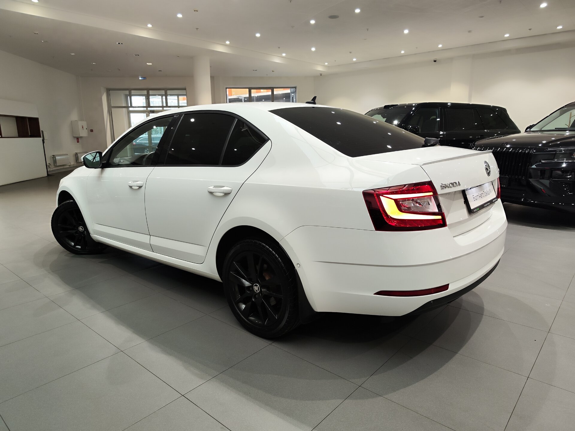 Автомобиль Skoda Octavia 1.8 AMT (180 л.с.) - 4