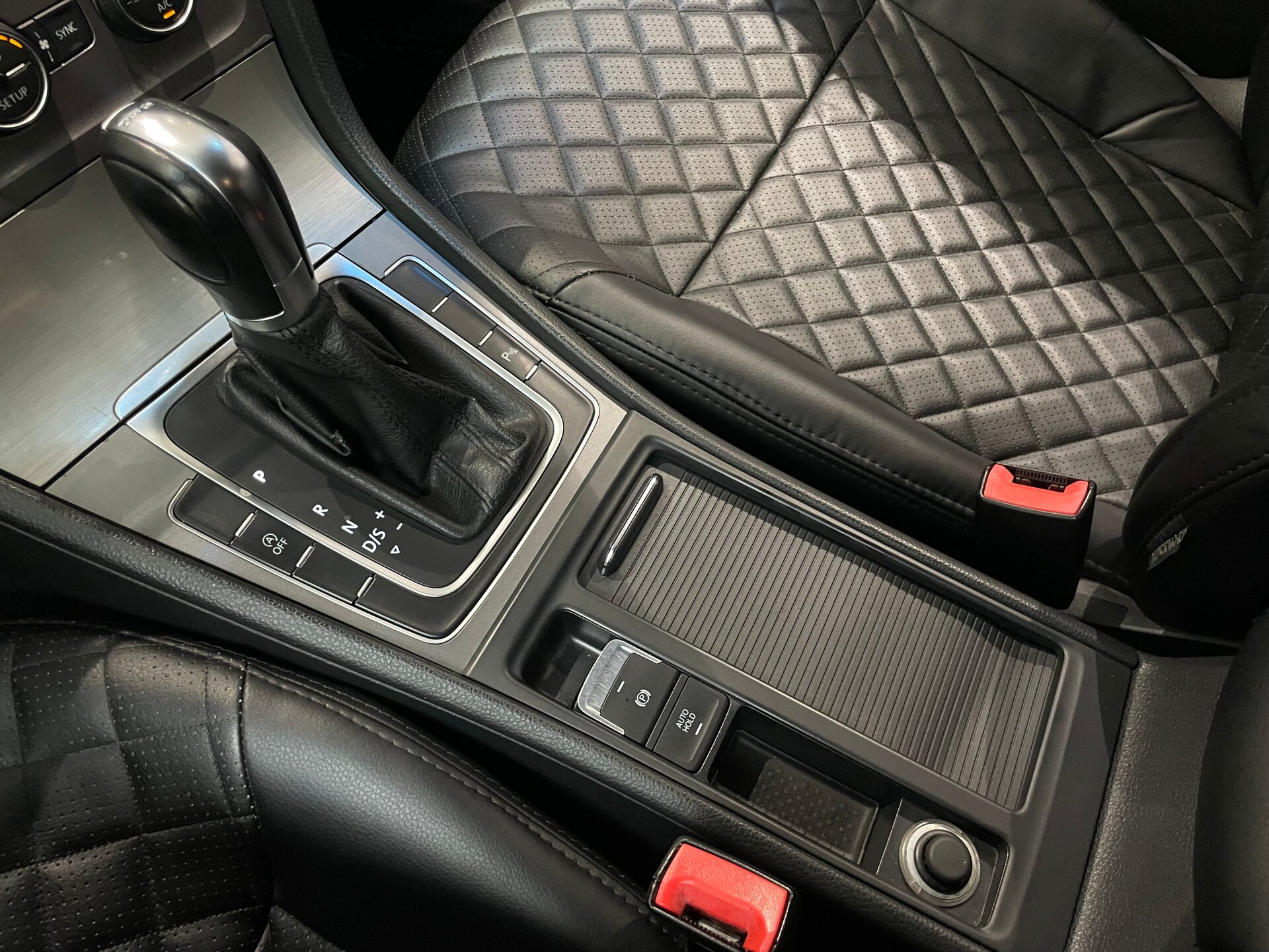 Автомобиль Volkswagen Golf 1.4 AMT (122 л.с.) - 16