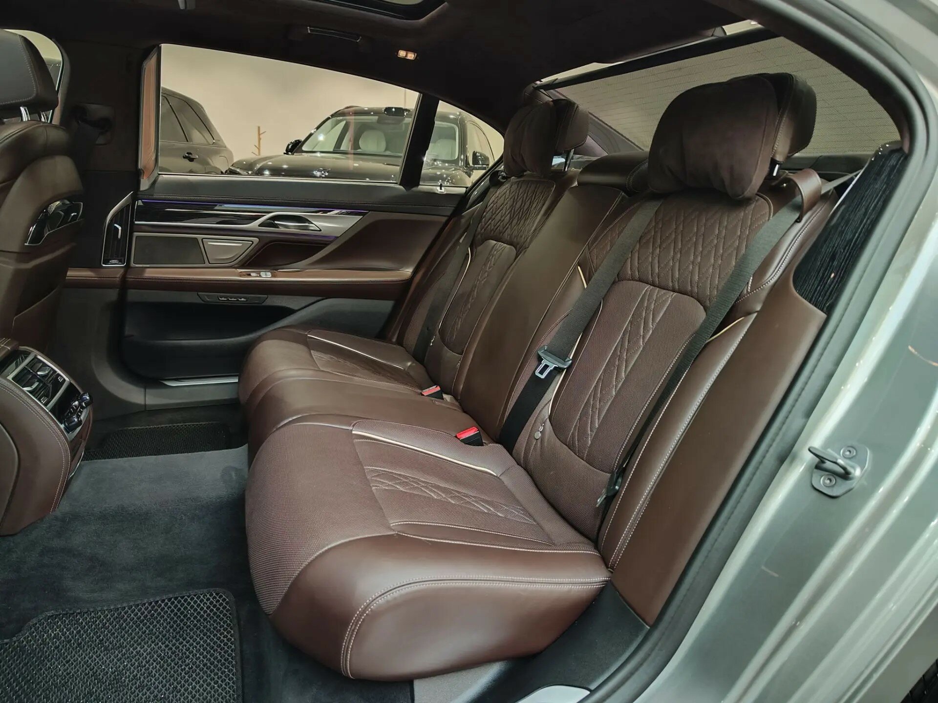 Автомобиль BMW 7 серии 730Ld xDrive 3.0d AT (249 л.с.) 4WD - 9