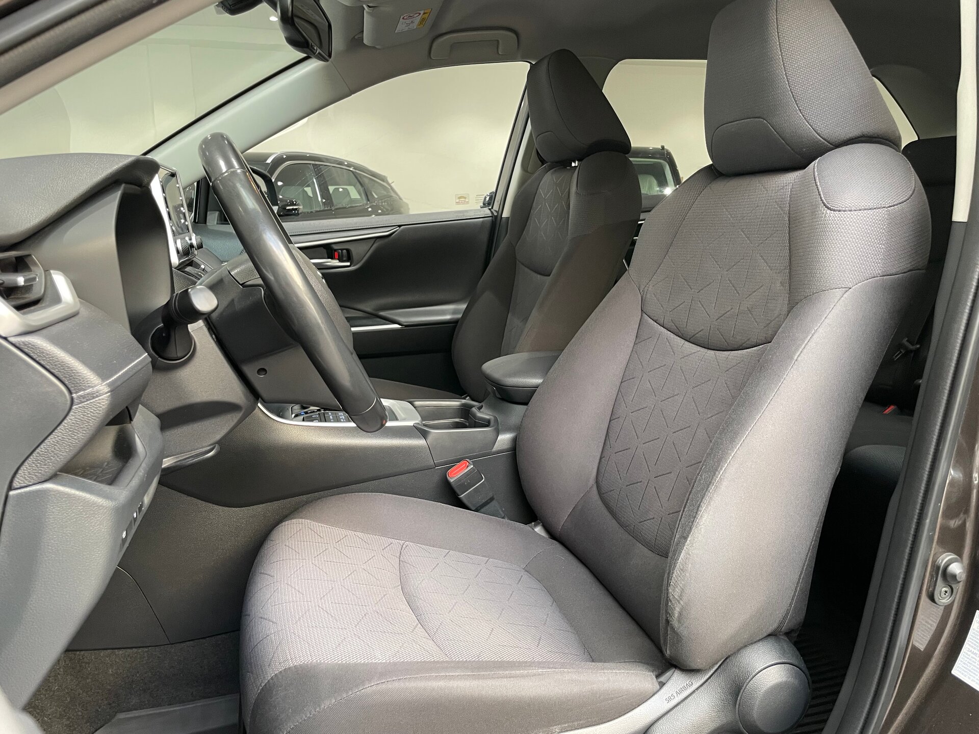 Автомобиль Toyota RAV4 2.0 CVT (149 л.с.) 4WD - 8