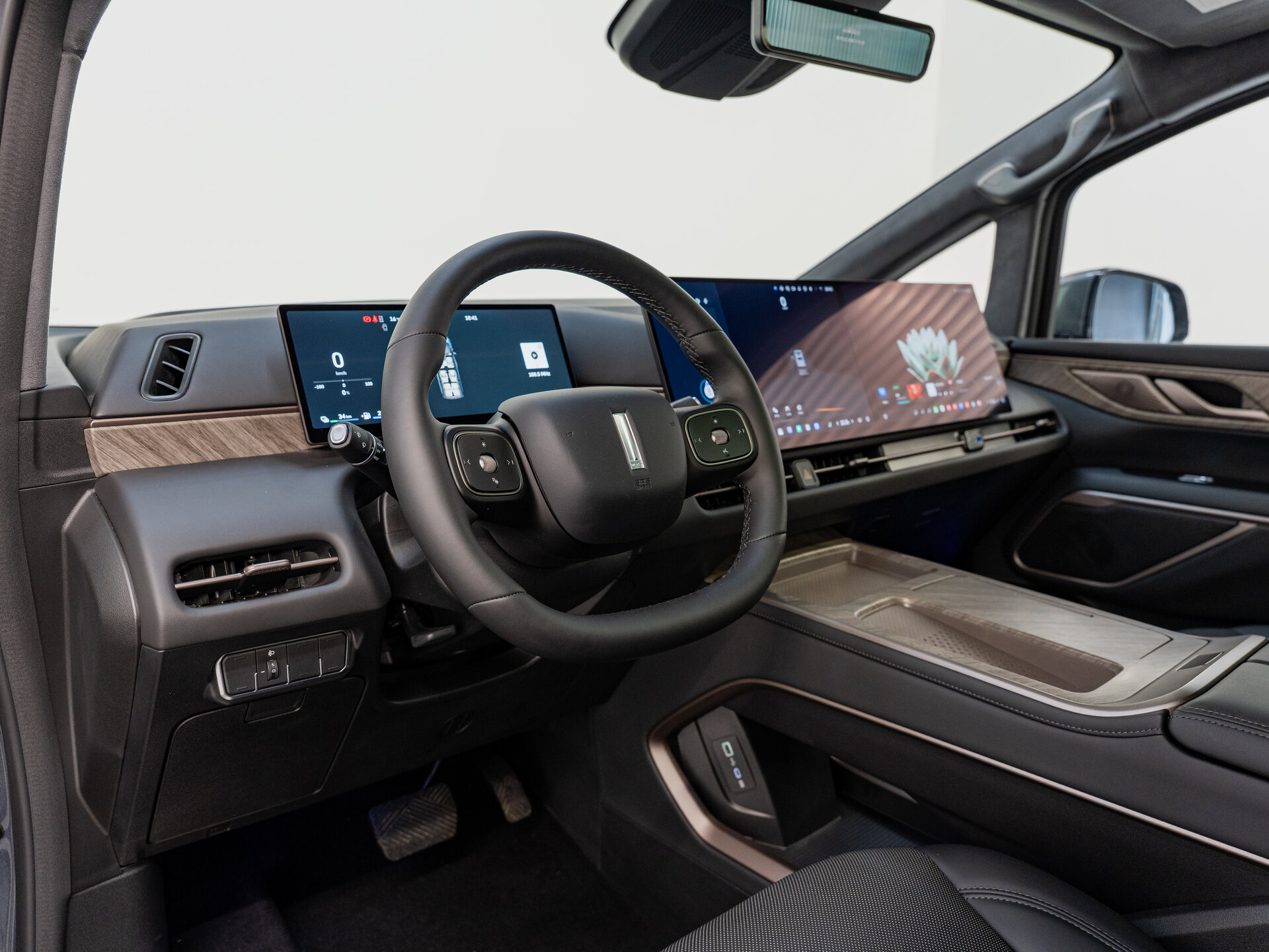 Автомобиль Wey 80 44.28 kWh 1.5hyb AT (487 л.с.) 4WD - 11
