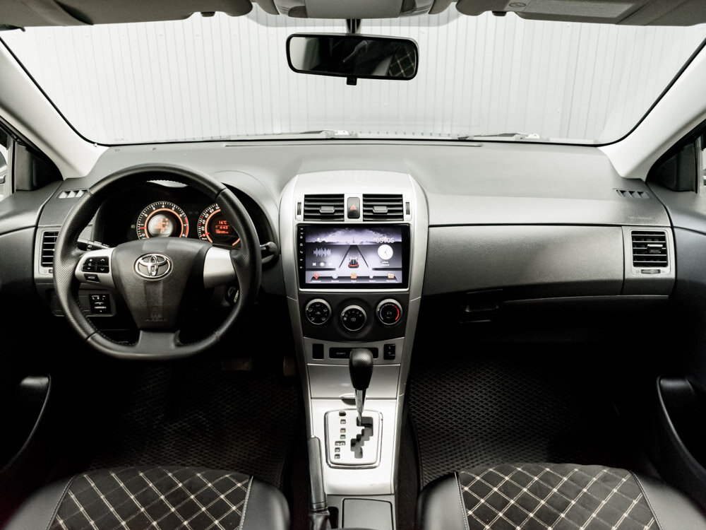 Купить Toyota Corolla 1.6 AT (124 л.с.), 2011 в Екатеренбурге
