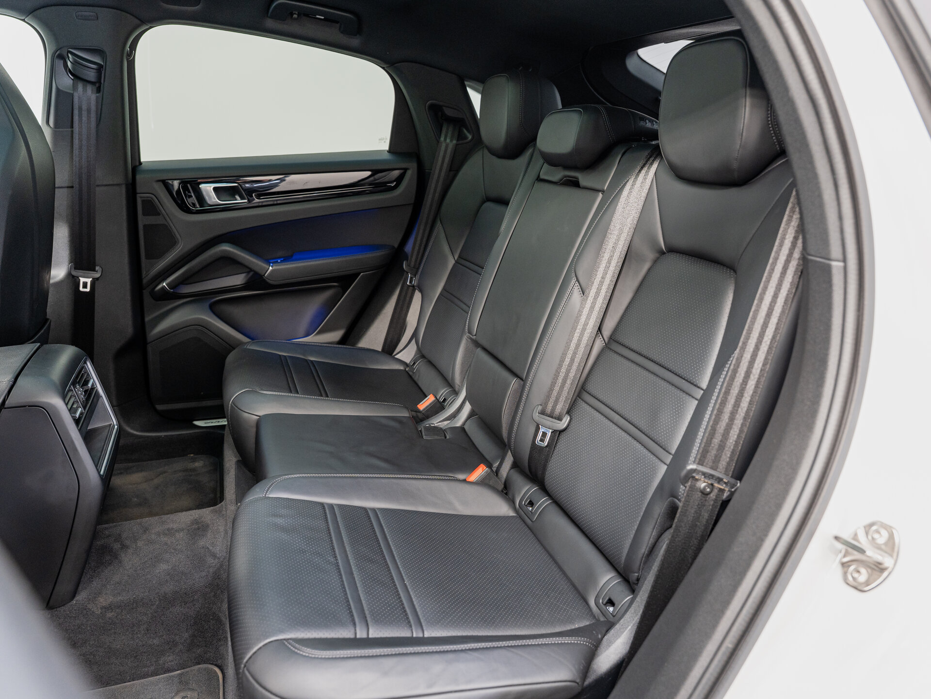 Автомобиль Porsche Cayenne E-Hybrid Coupé 3.0hyb AT (462 л.с.) 4WD - 20