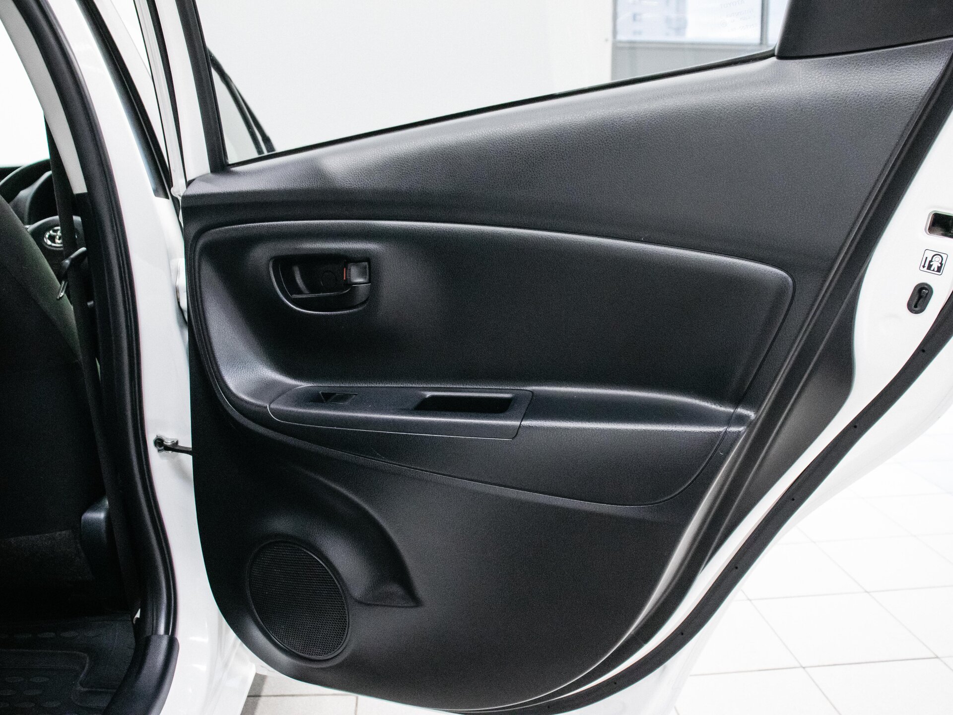 Toyota Vitz 2019 25