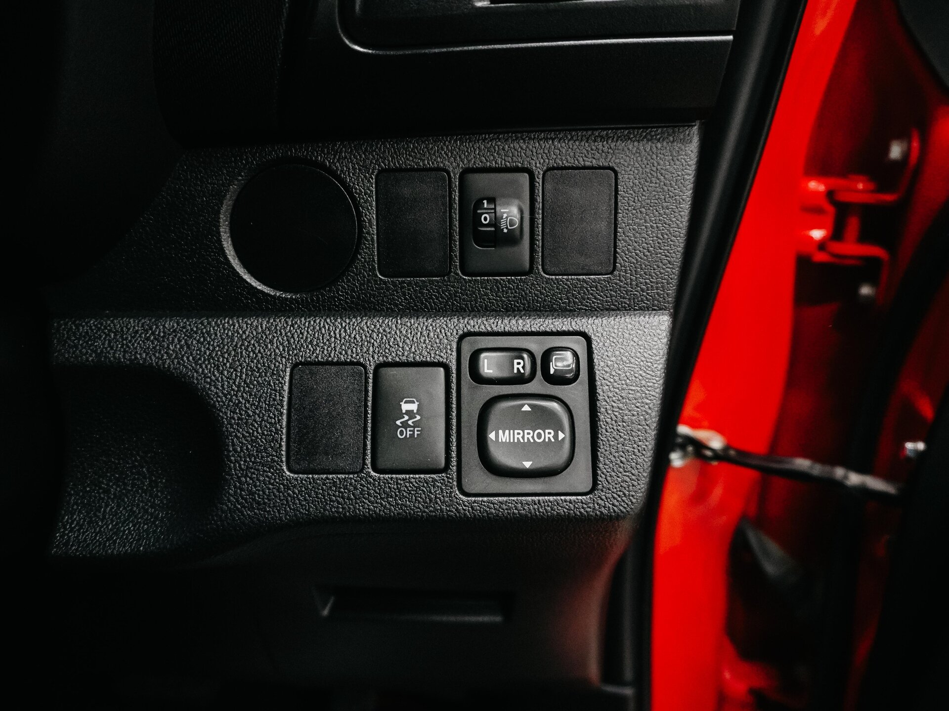 Toyota Ractis 2015 16