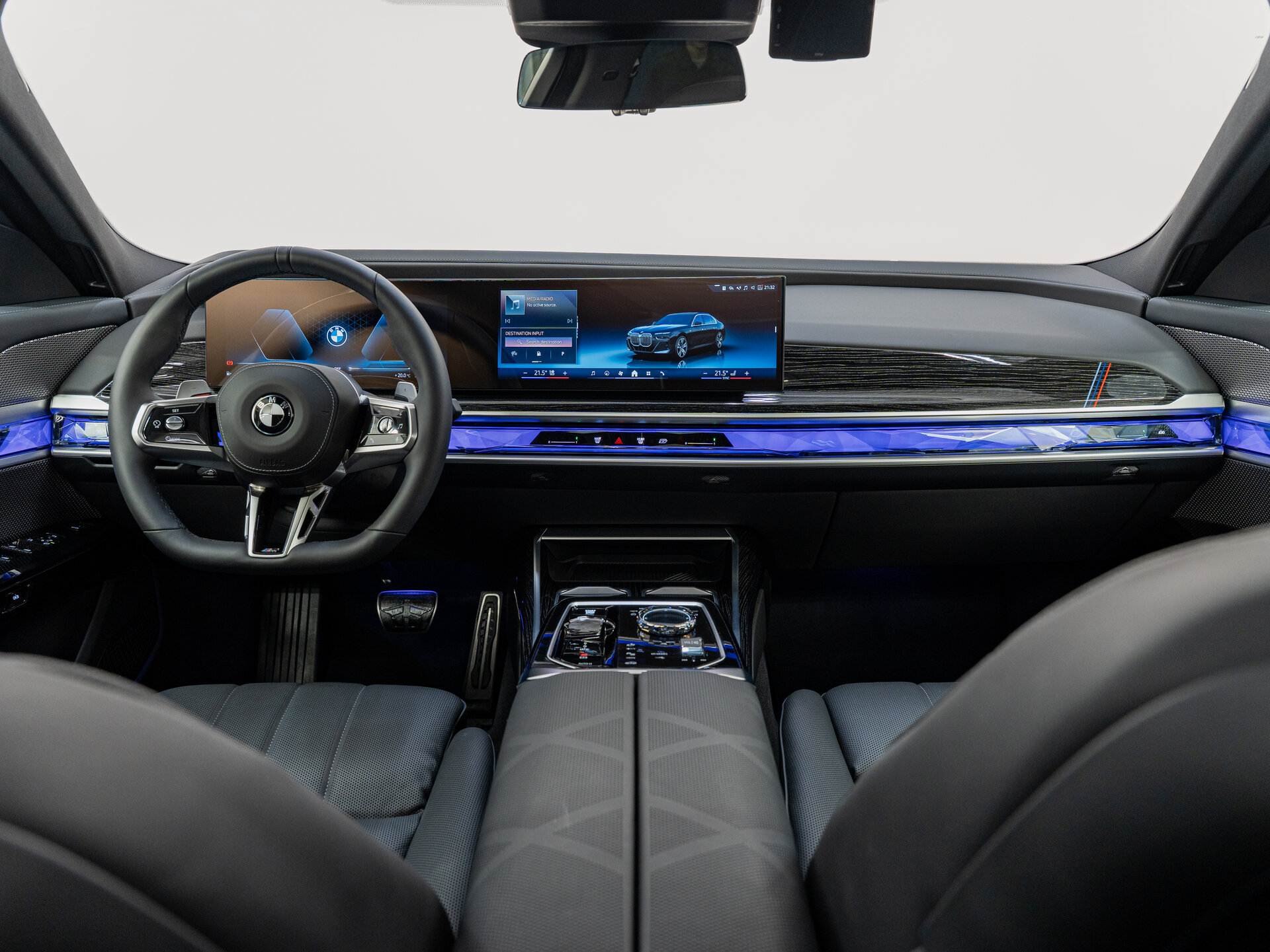 Автомобиль BMW 7 серии 740i xDrive 3.0 AT (380 л.с.) 4WD - 16