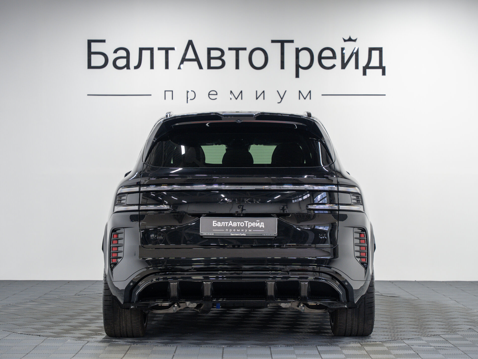Автомобиль Zeekr 8X Dawn 2.0hyb AT (1401 л.с.) 4WD - 9